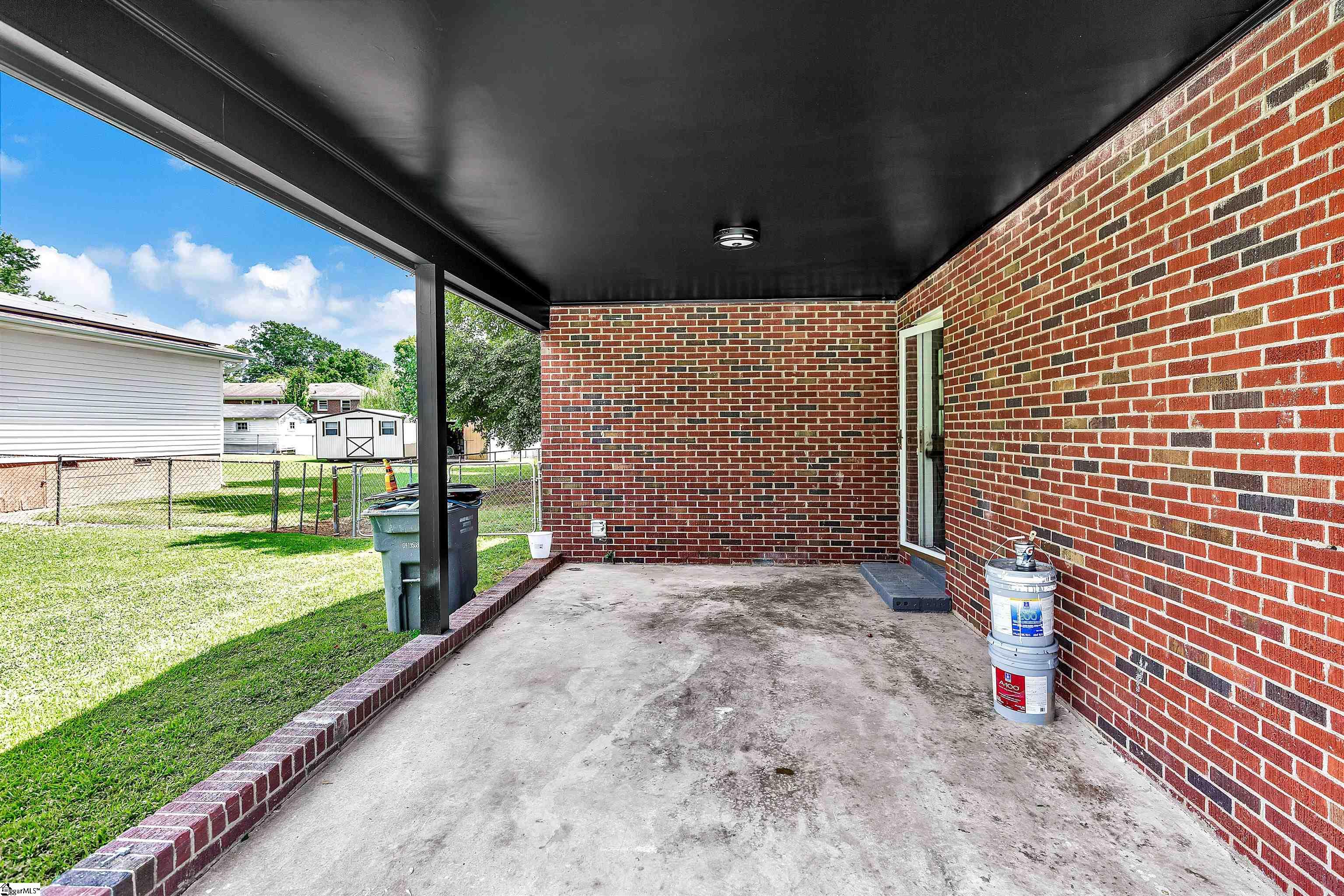 109 Avery Street Property Photo 4