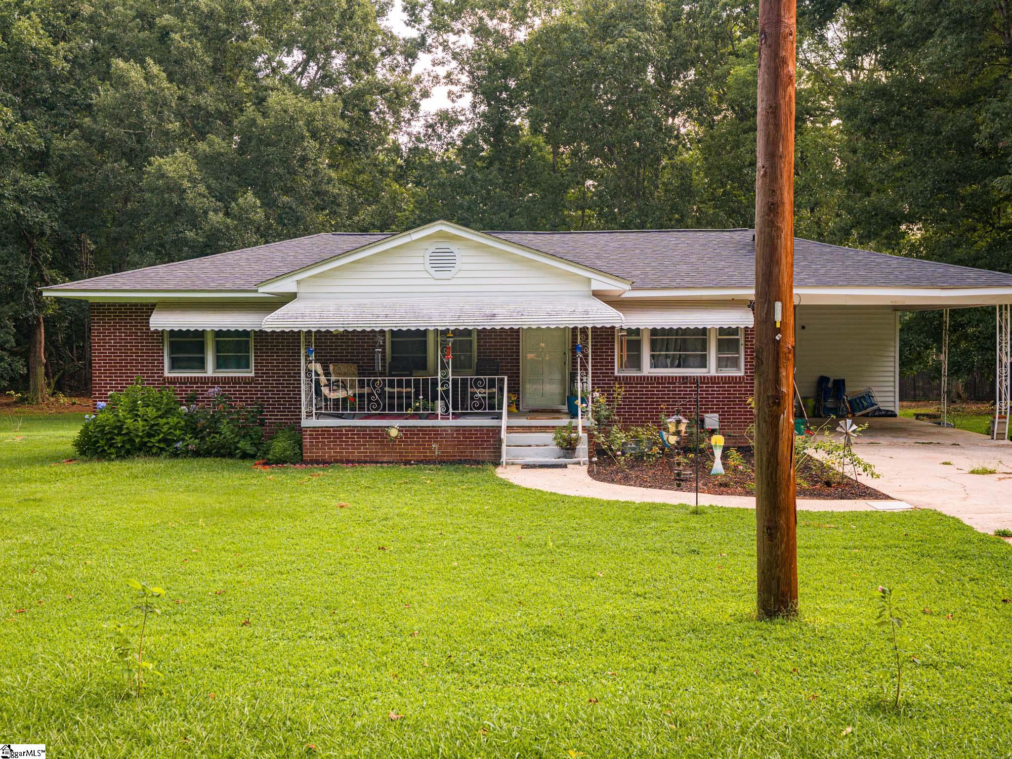 1124 Camelot Forest Property Photo 1