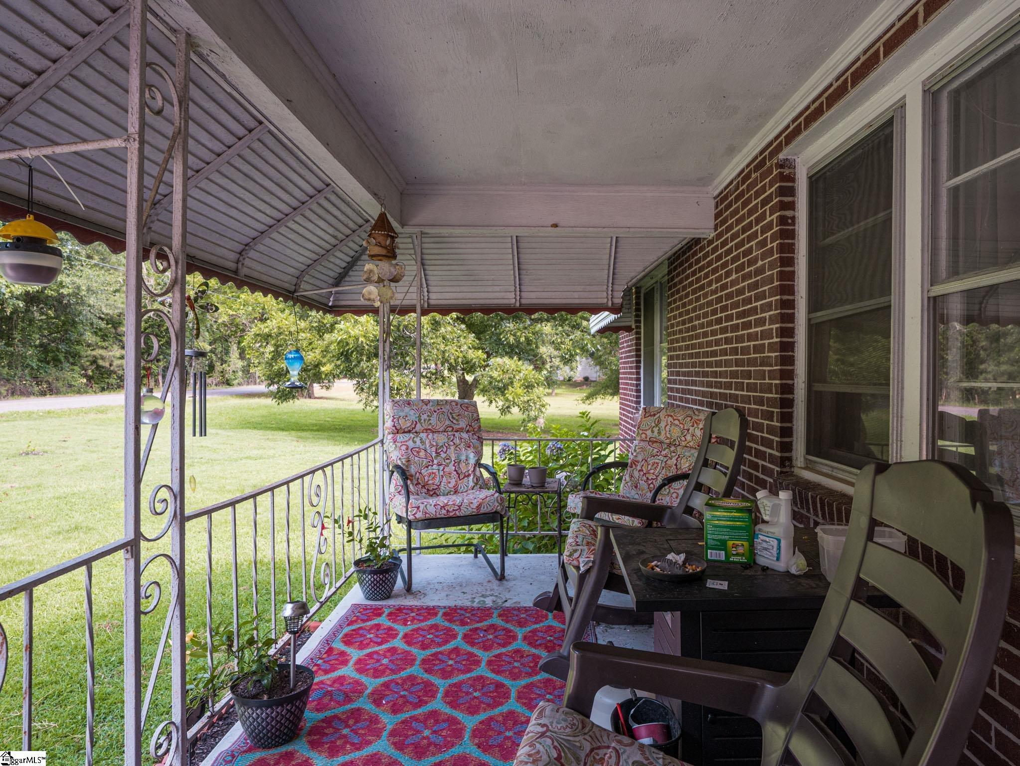 1124 Camelot Forest Property Photo 4