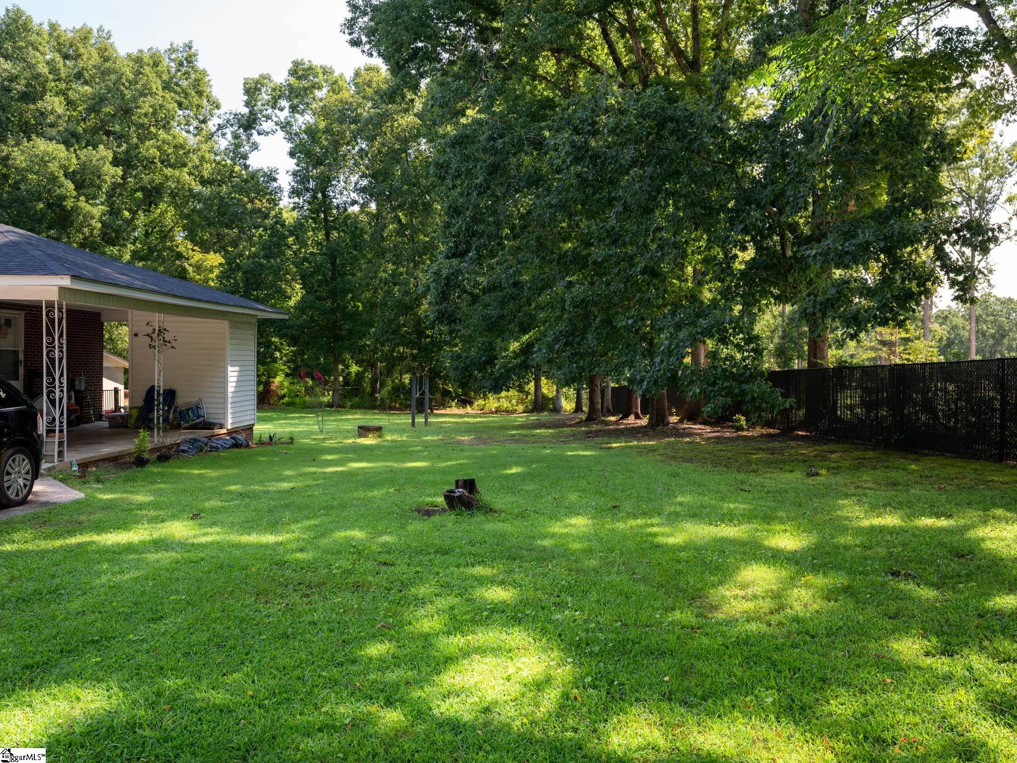 1124 Camelot Forest Property Photo 21