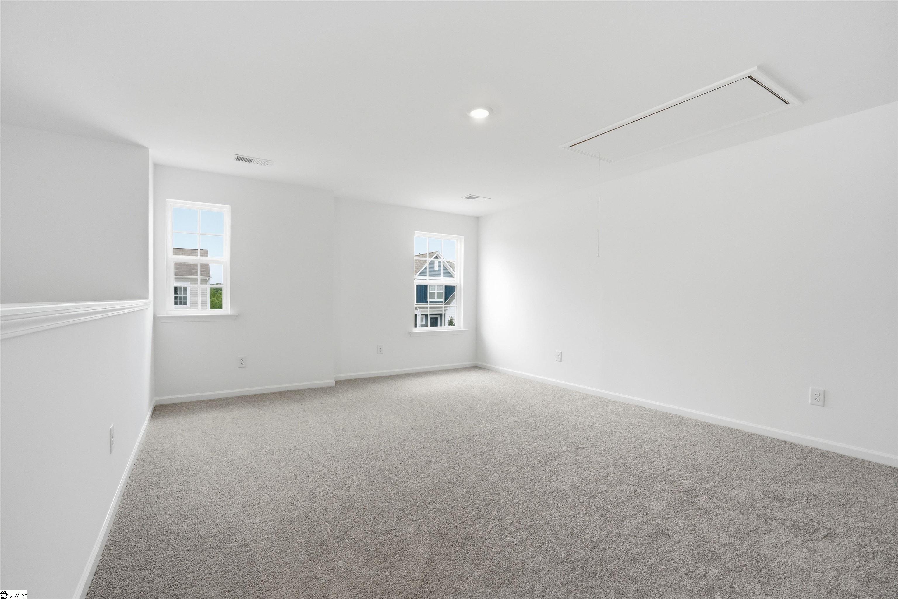 162 Farmwell Drive Property Photo 5