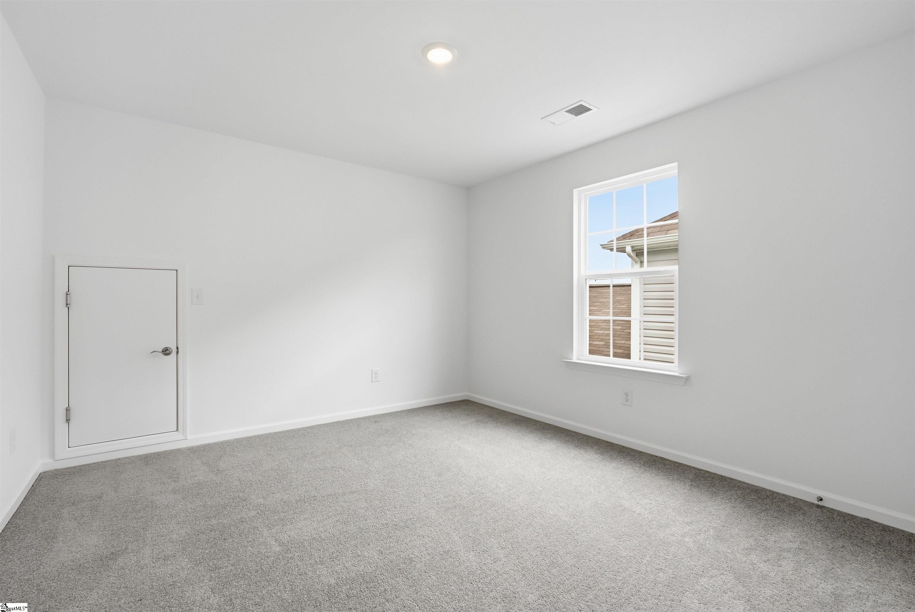162 Farmwell Drive Property Photo 7