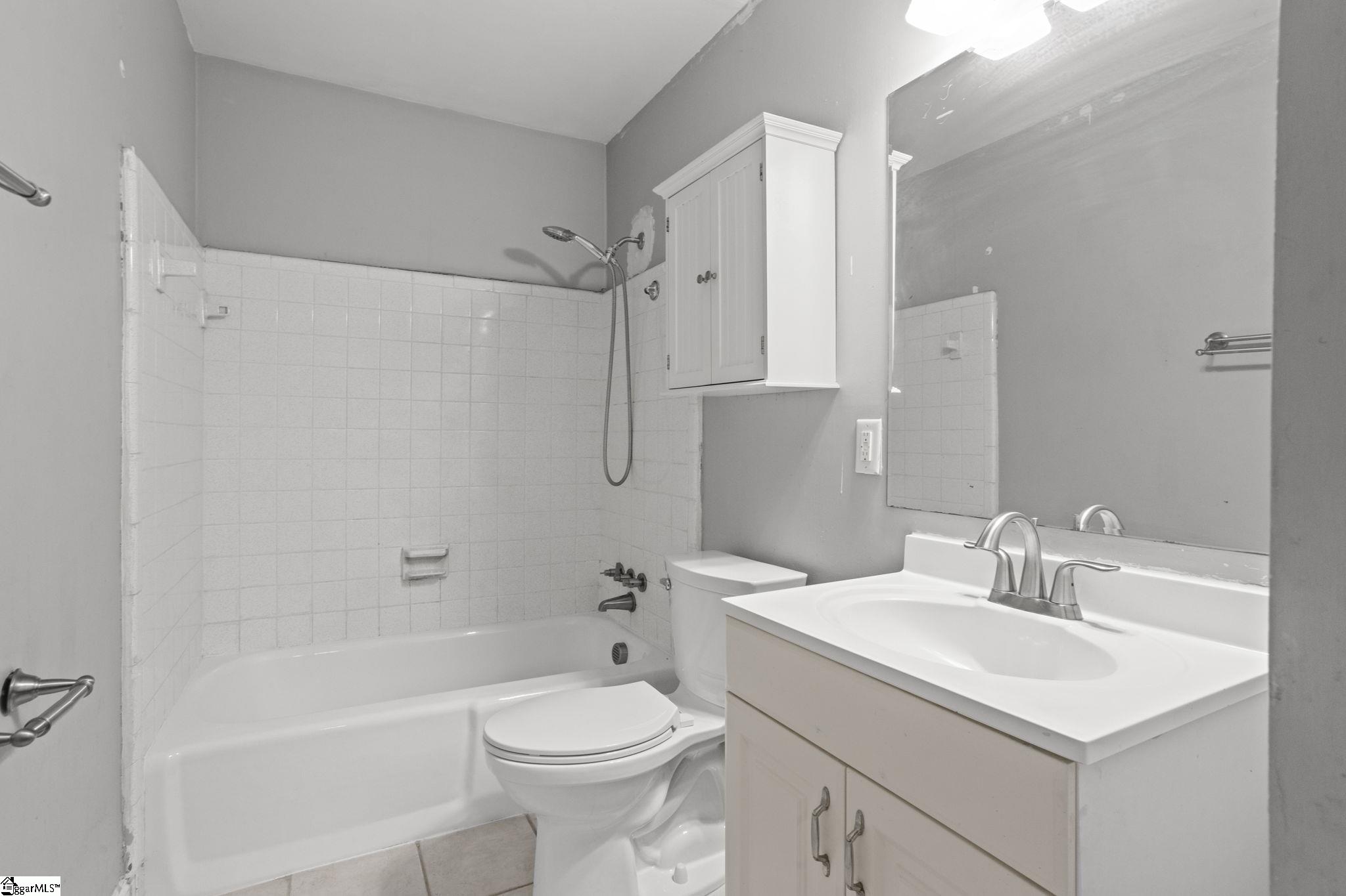 207 Seminole Drive Property Photo 11