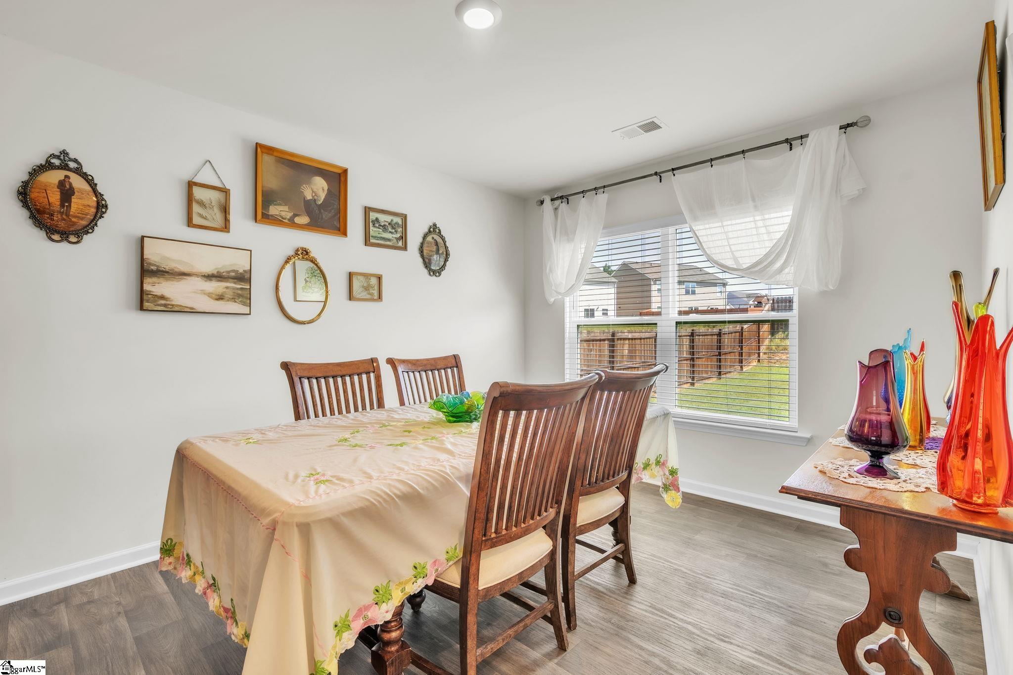 1080 Yearling Way Property Photo 8