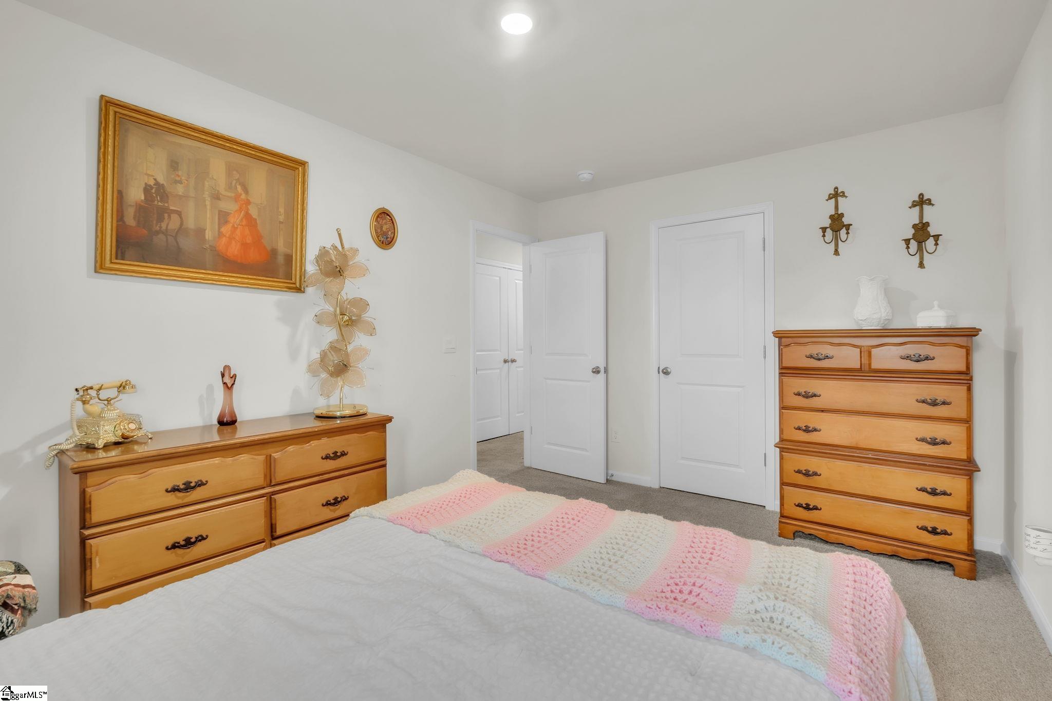1080 Yearling Way Property Photo 14