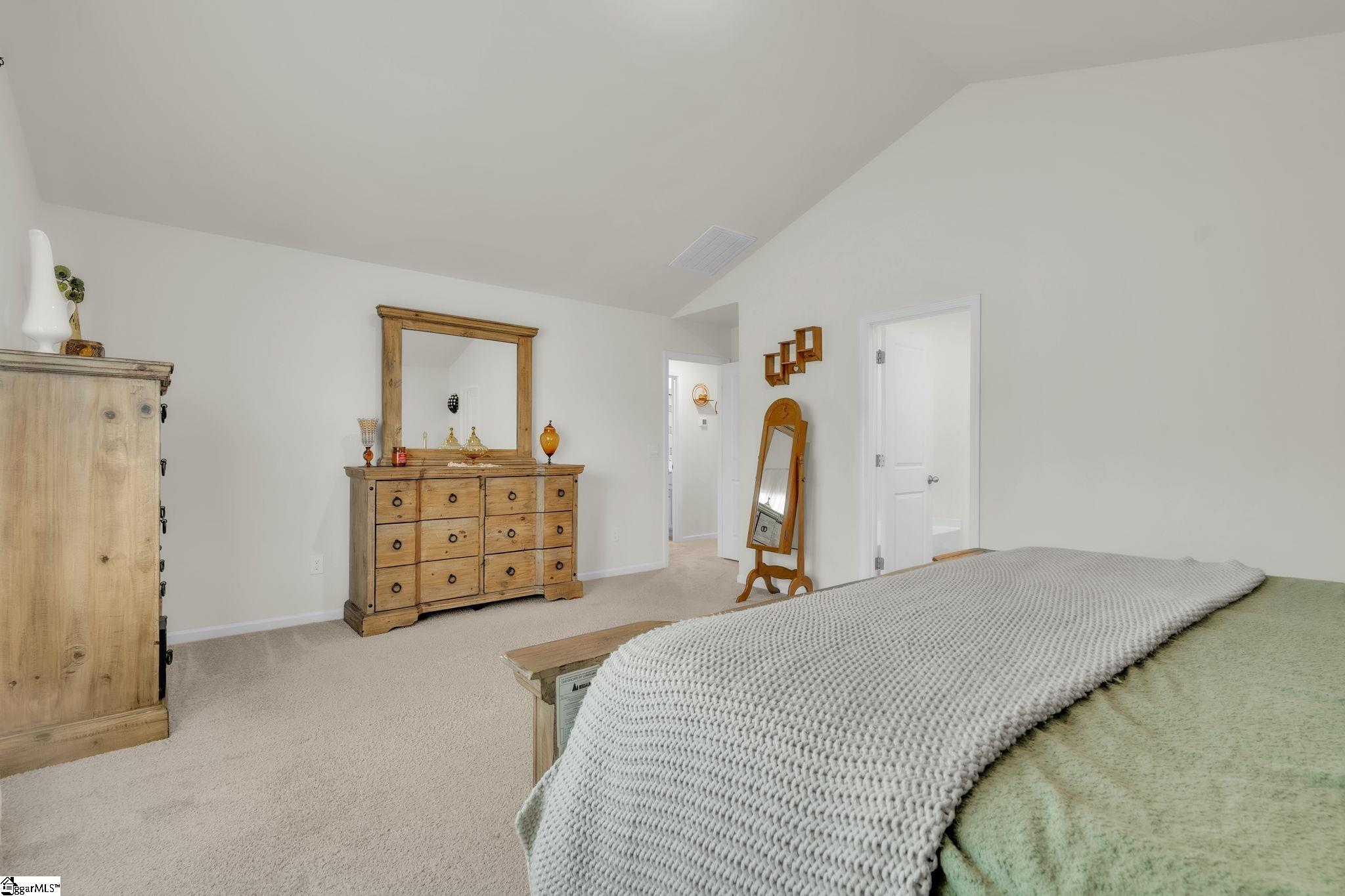 1080 Yearling Way Property Photo 24