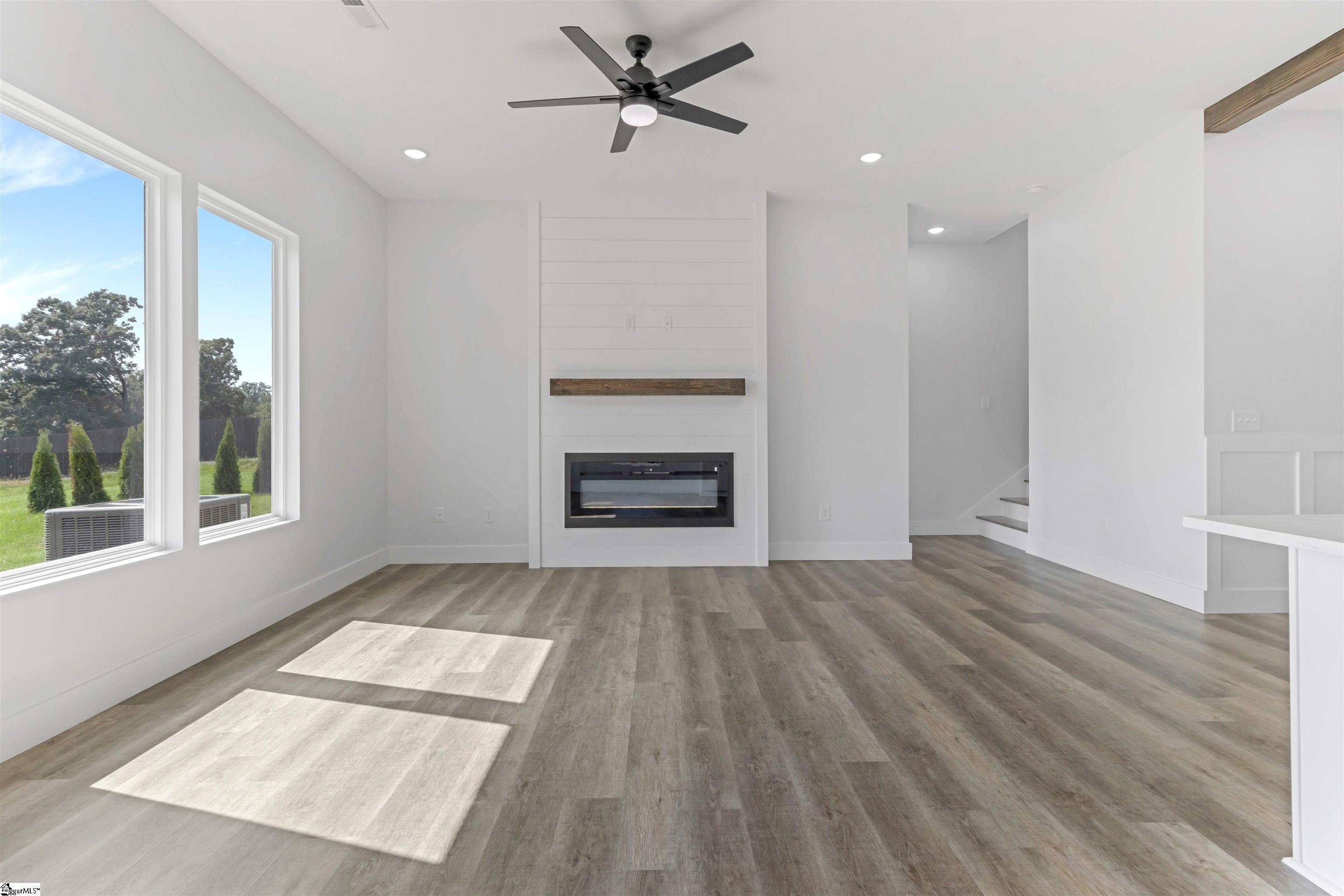 2019 Meadow Glen Court Property Photo 12
