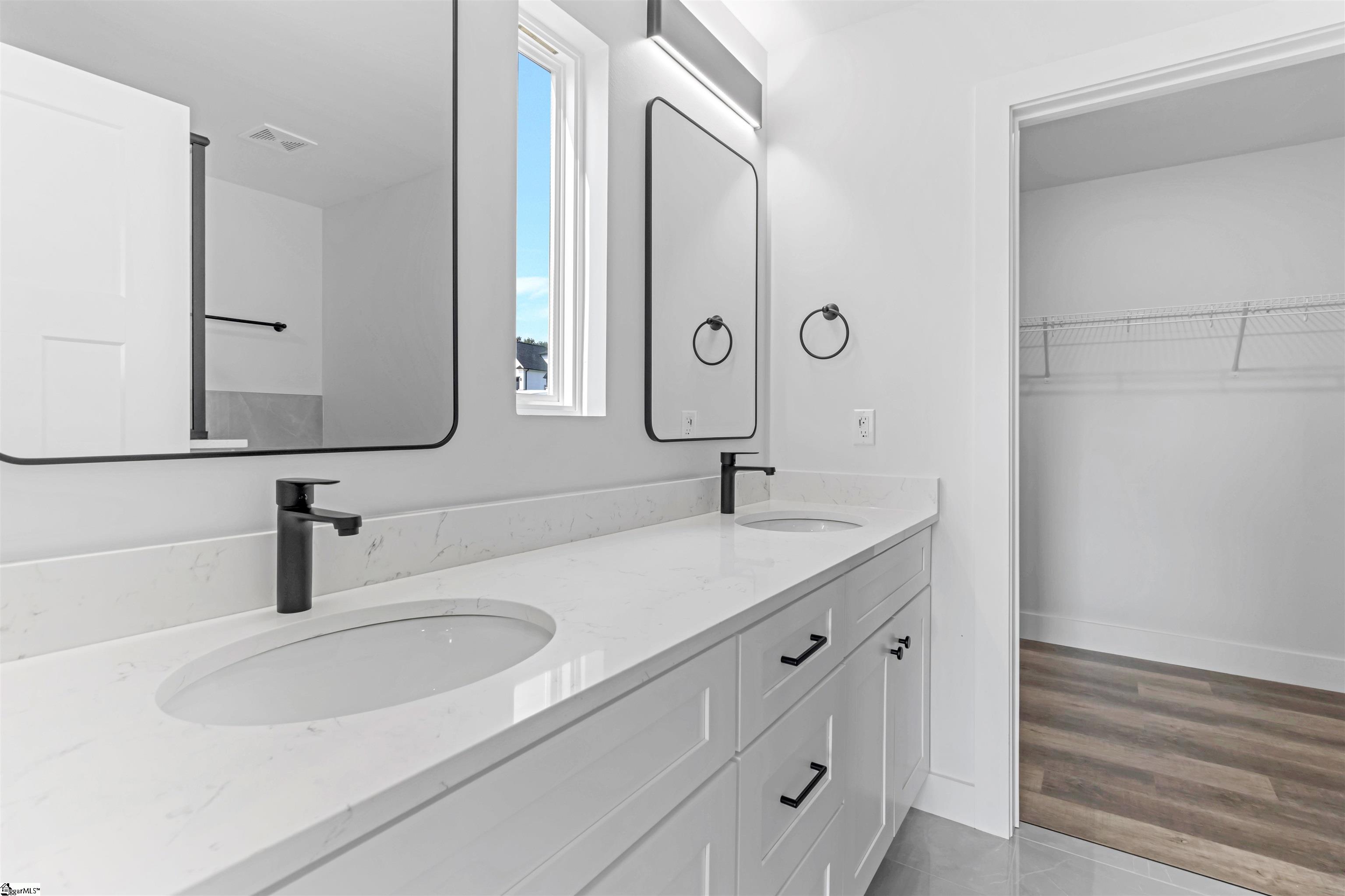 2019 Meadow Glen Court Property Photo 18
