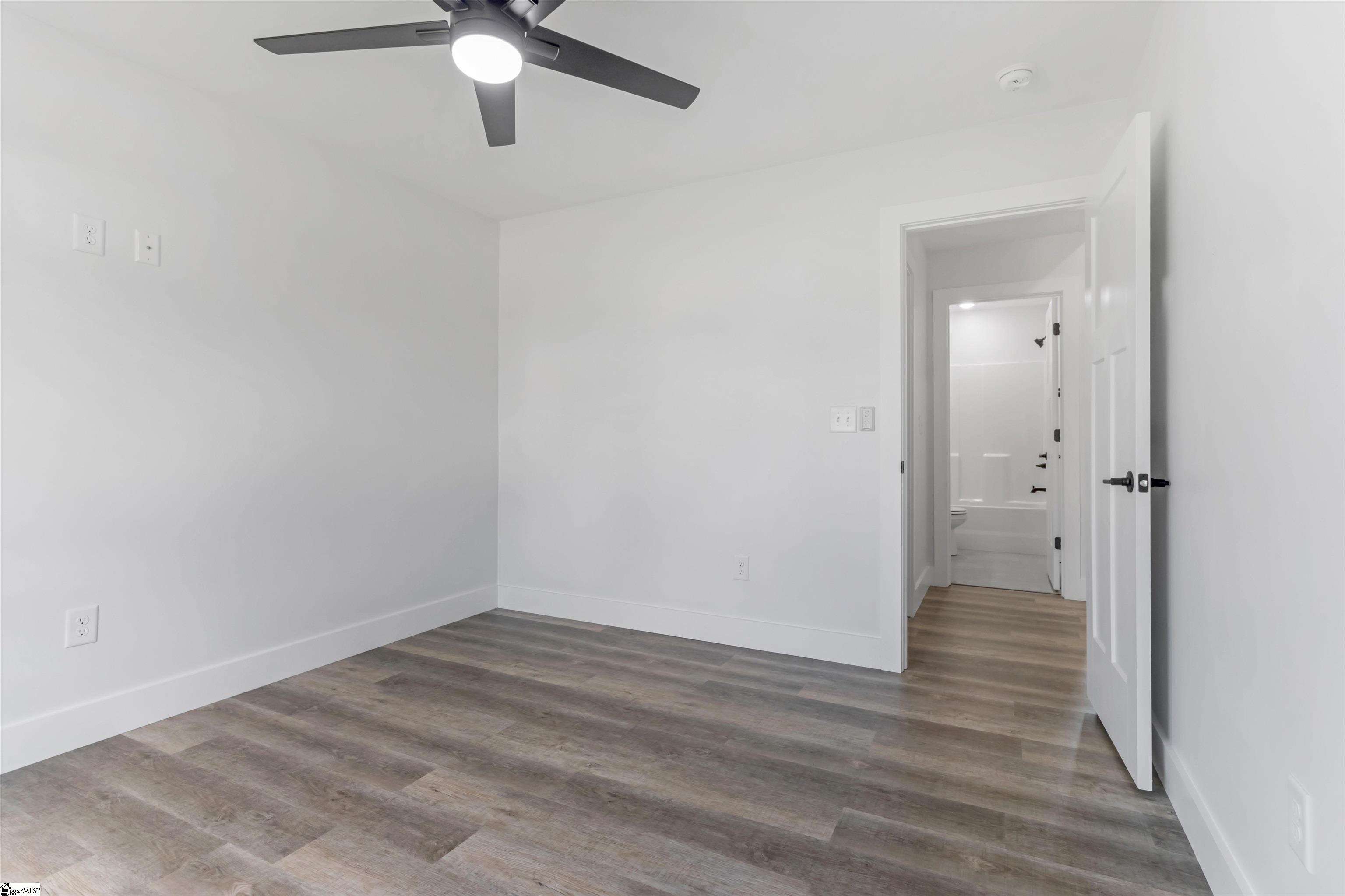 2019 Meadow Glen Court Property Photo 23