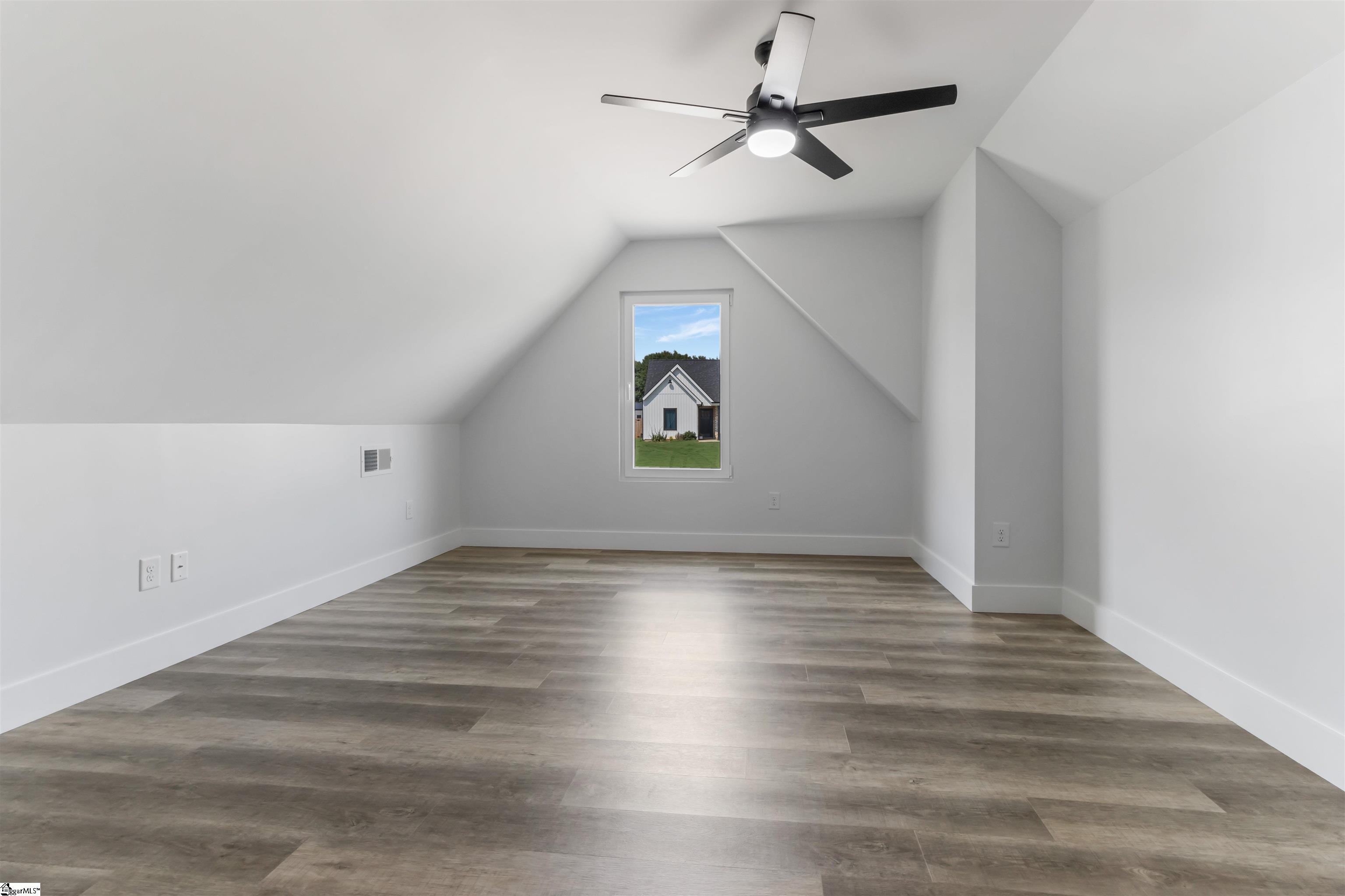 2019 Meadow Glen Court Property Photo 28