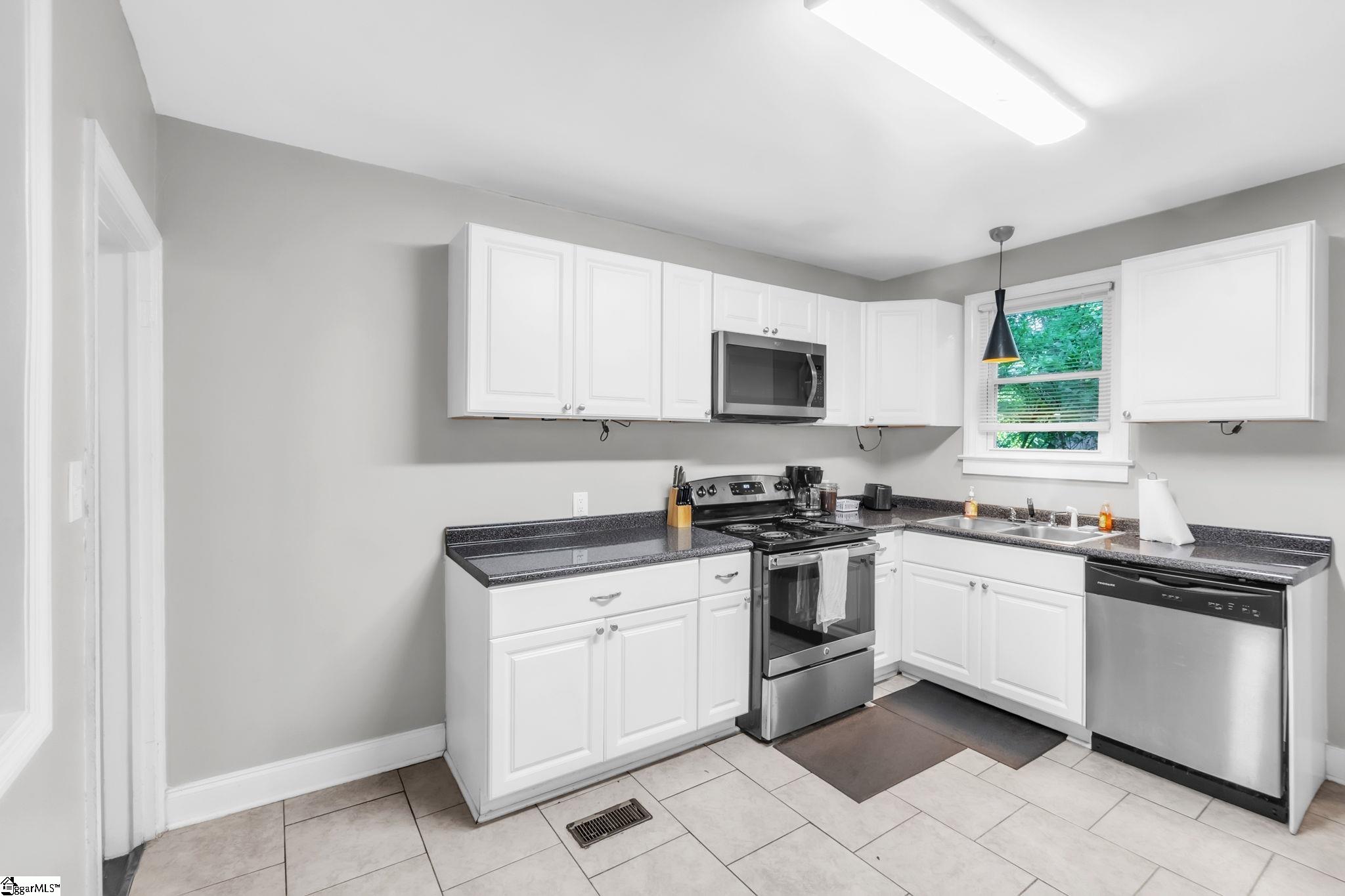 112 Cornell Street Property Photo 10