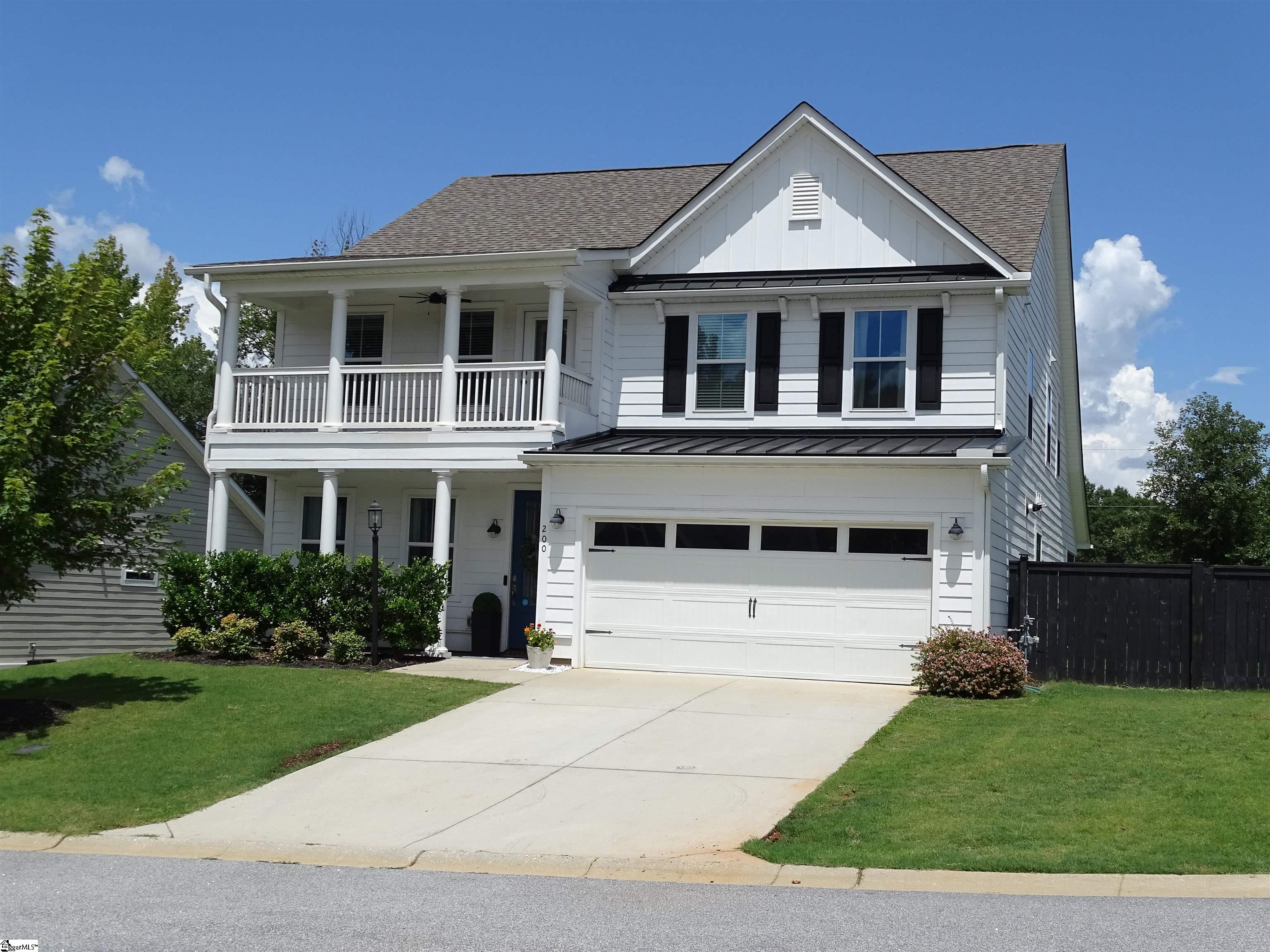 200 Armitage Way Property Photo 1