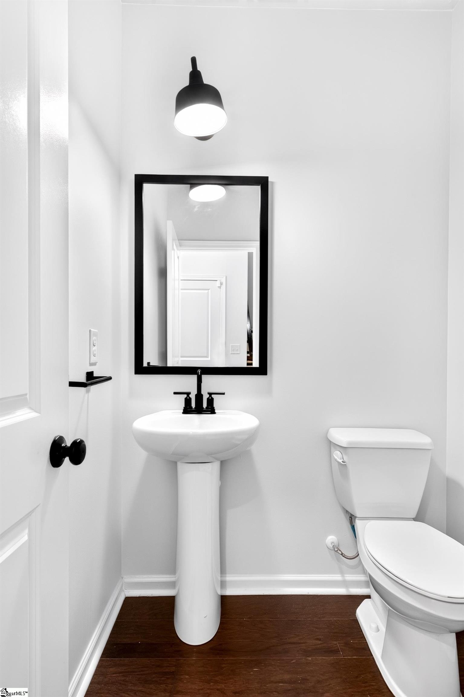 200 Armitage Way Property Photo 19