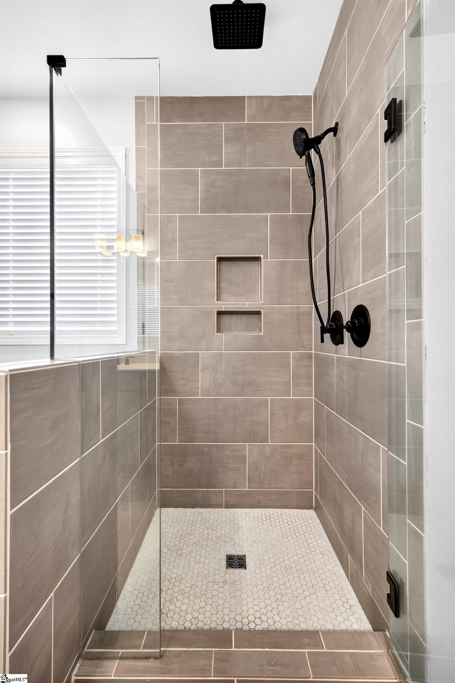 200 Armitage Way Property Photo 30