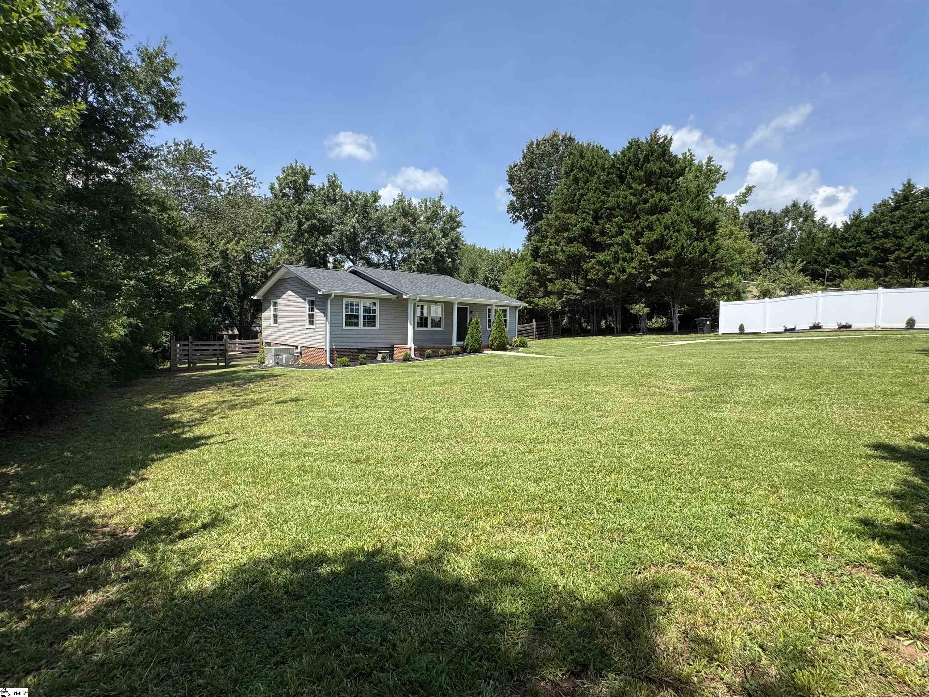 413 Jule Merck Road Property Photo 3