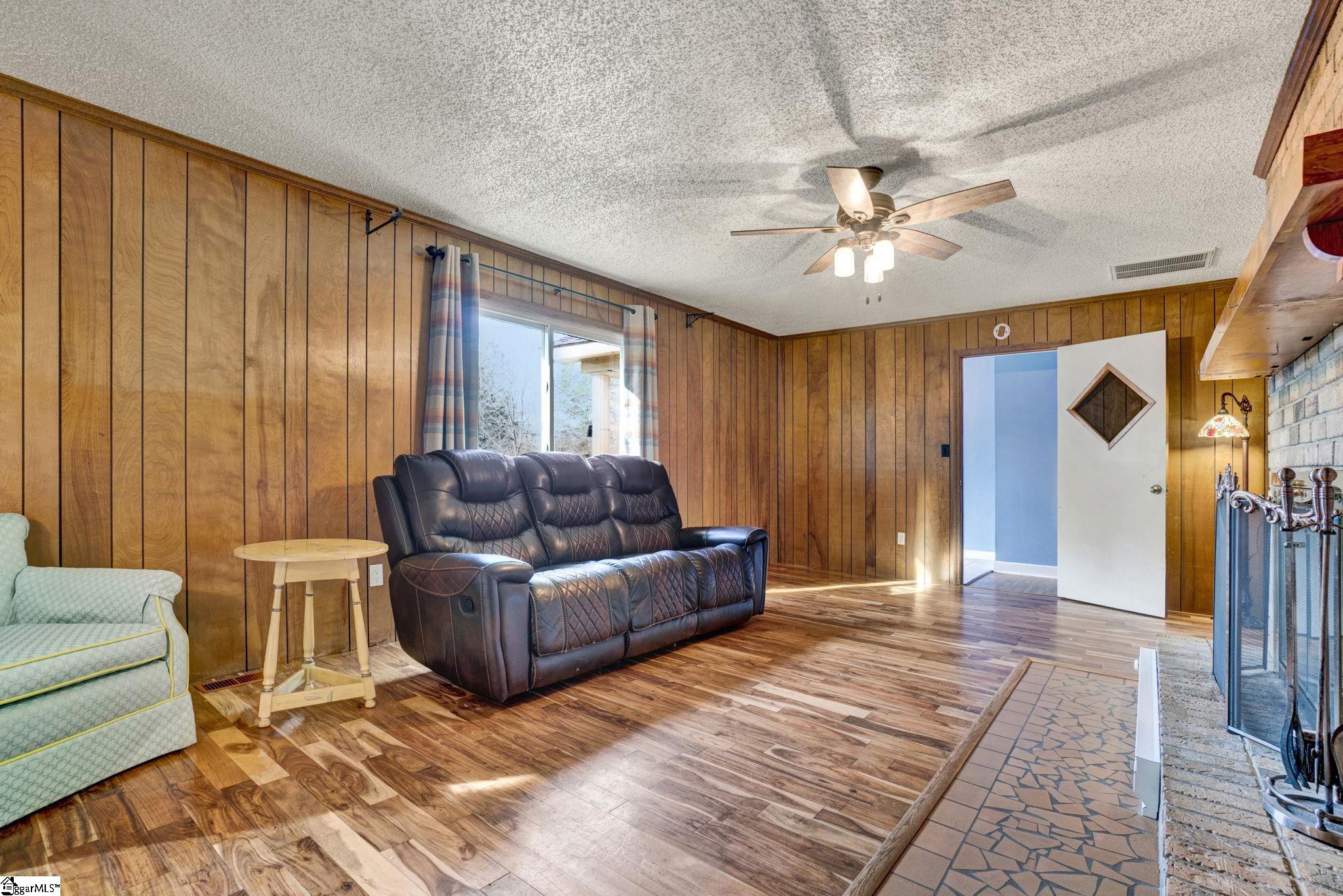 503 Edgewater Road Property Photo 10