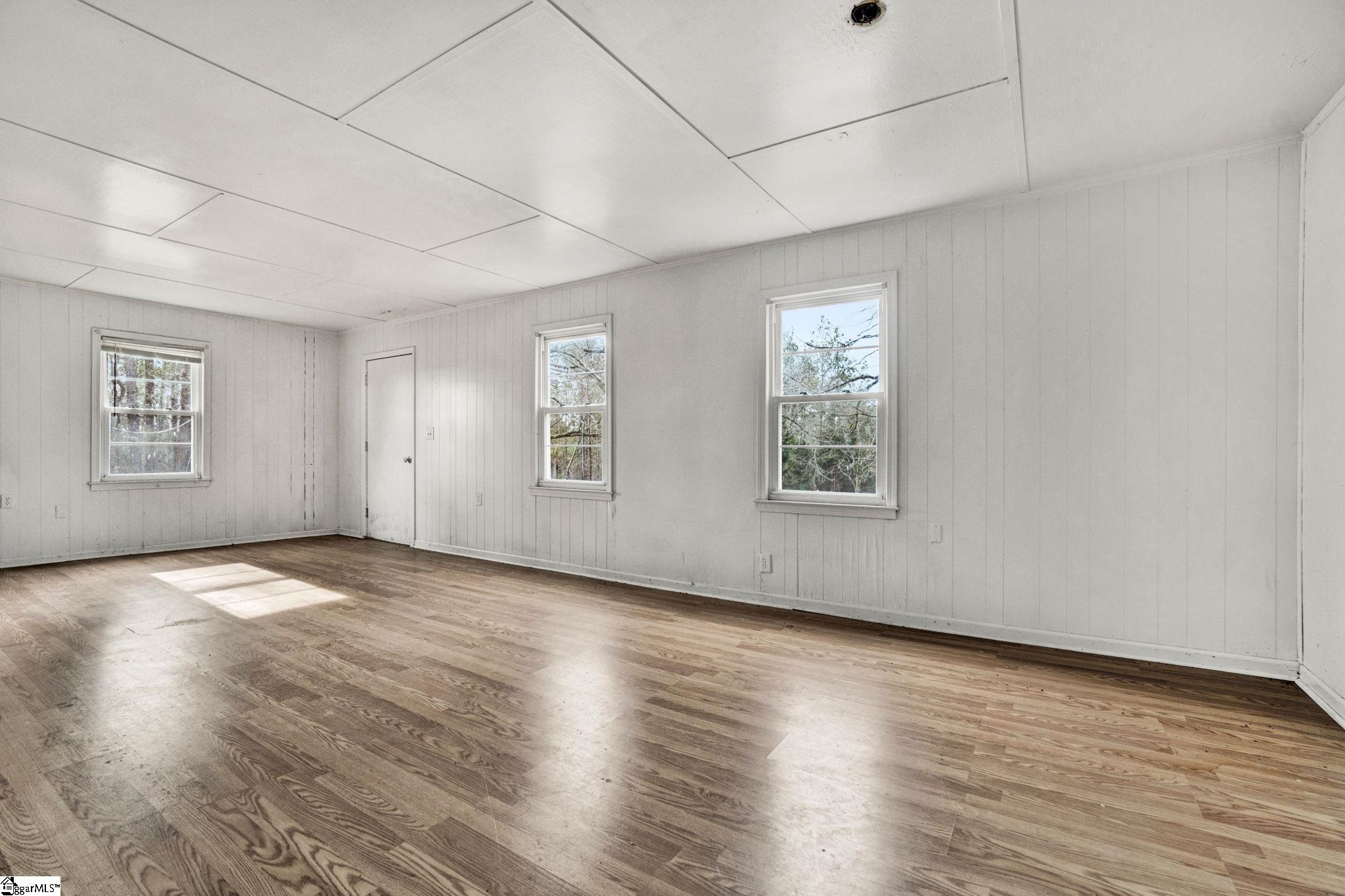 503 Edgewater Road Property Photo 31