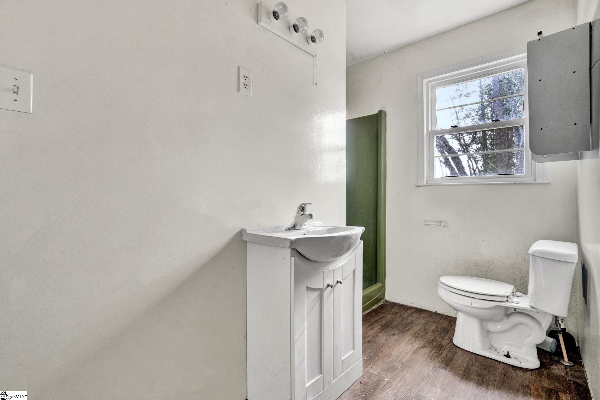 503 Edgewater Road Property Photo 33
