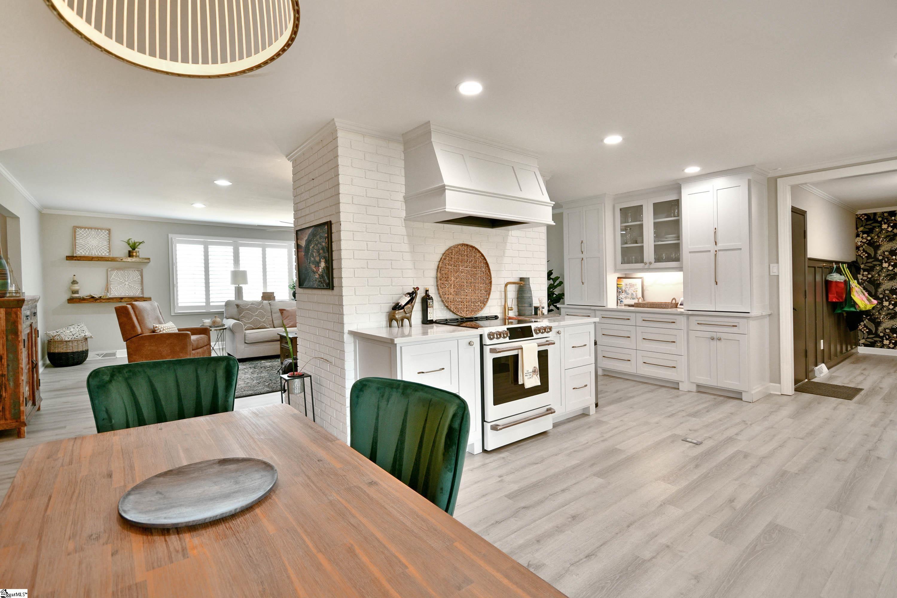 3001 River Road Property Photo 10