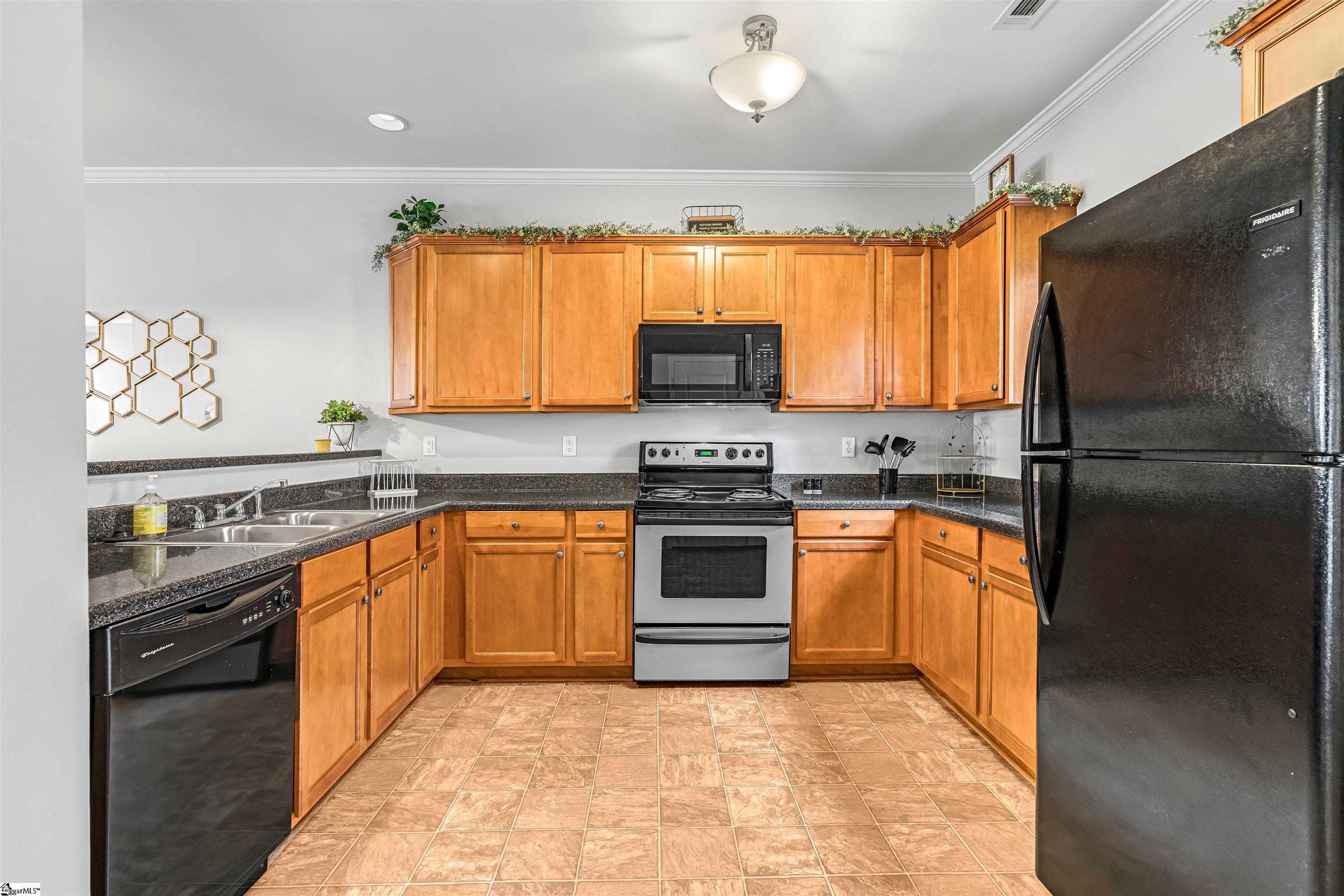 4 Amity Lane Property Photo 7