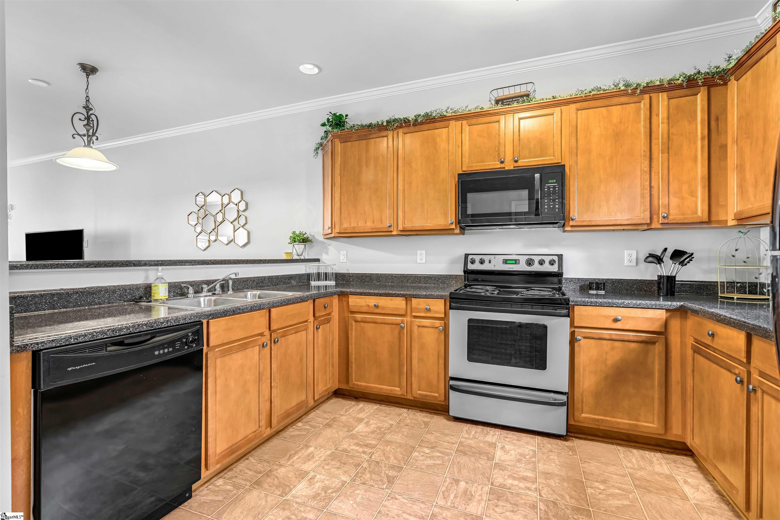 4 Amity Lane Property Photo 8