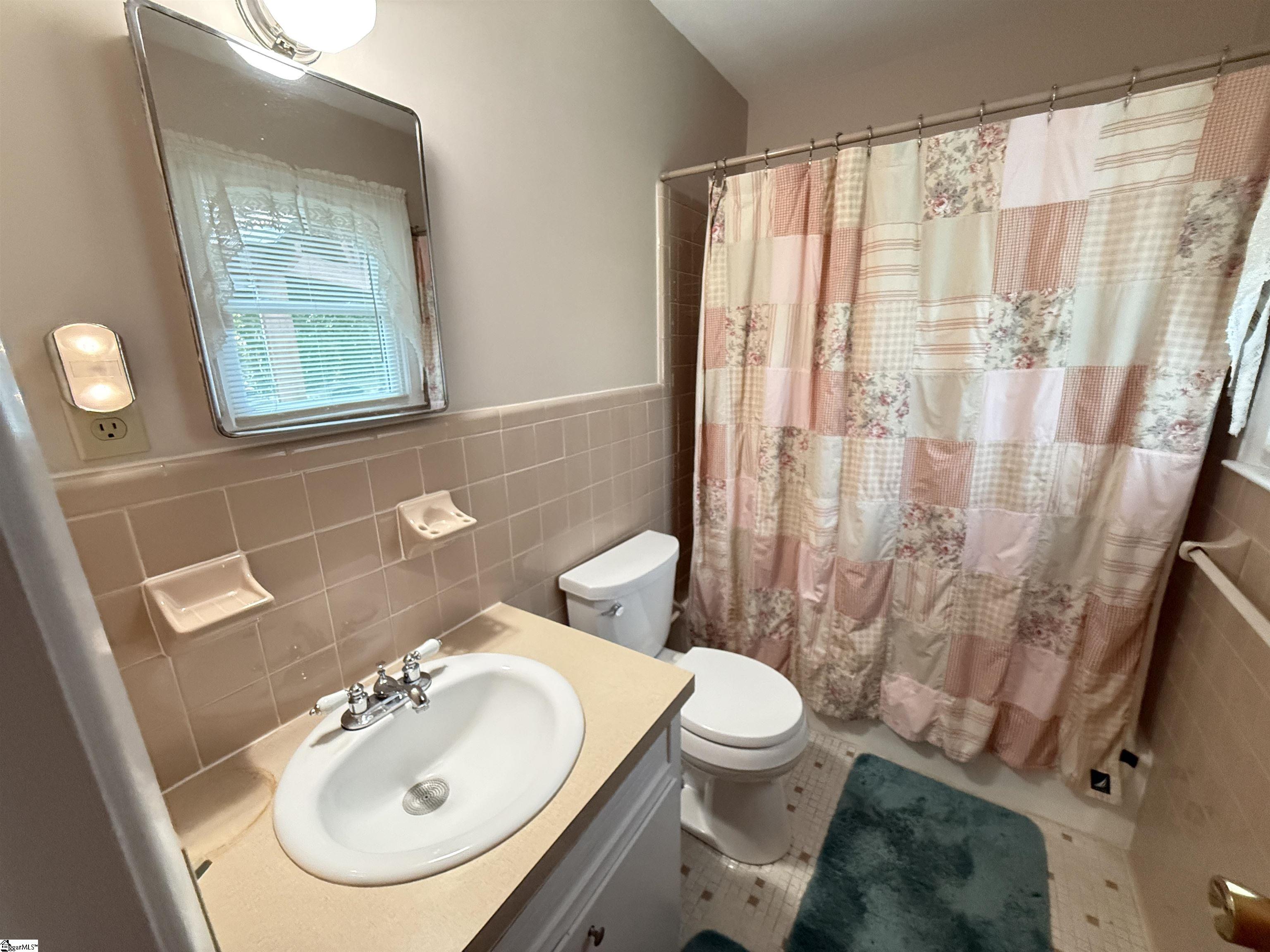 10 Dickens Lane Property Photo 12