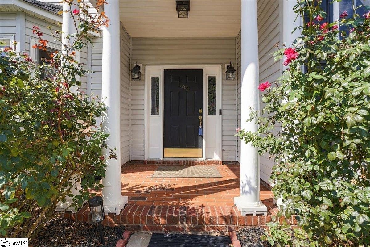 105 Rosebank Way Property Photo 1