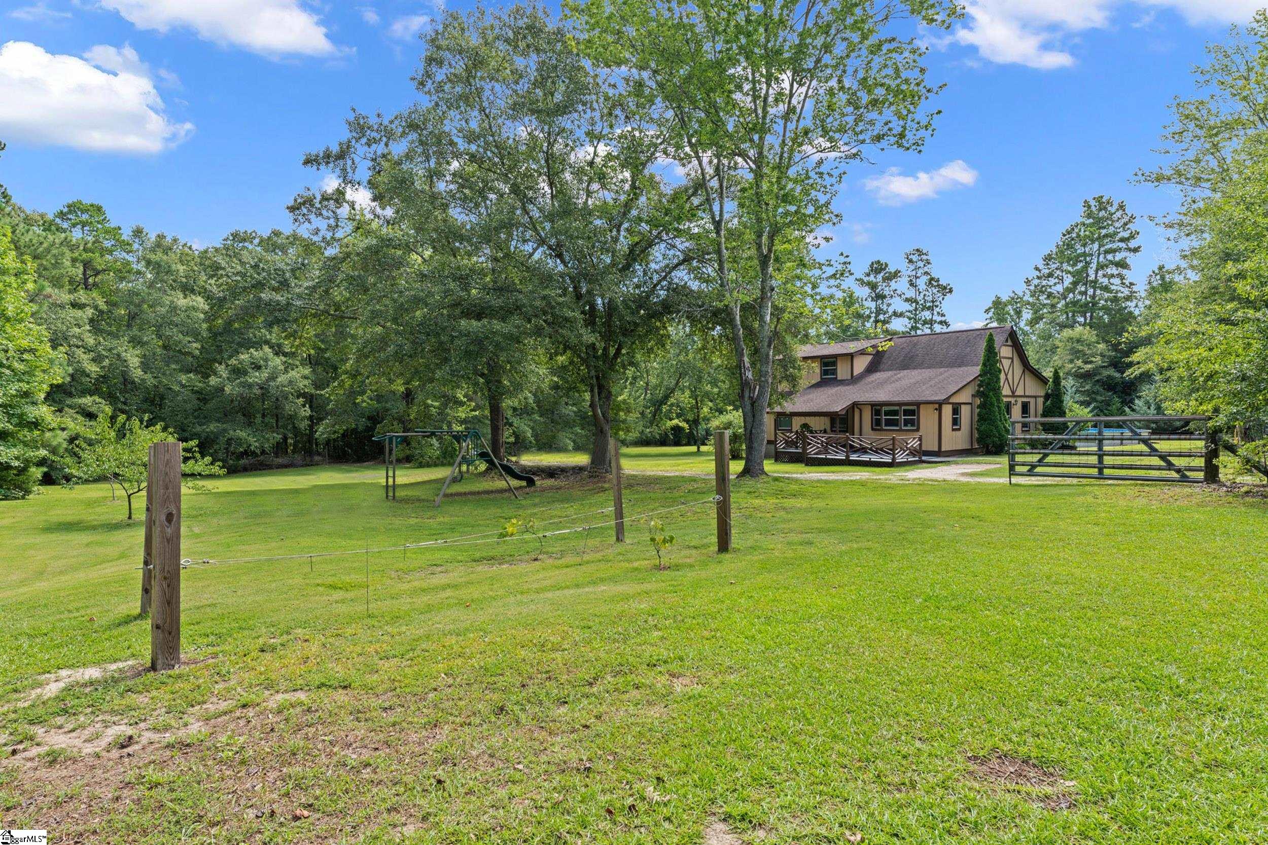167 Willis Drive Property Photo 3