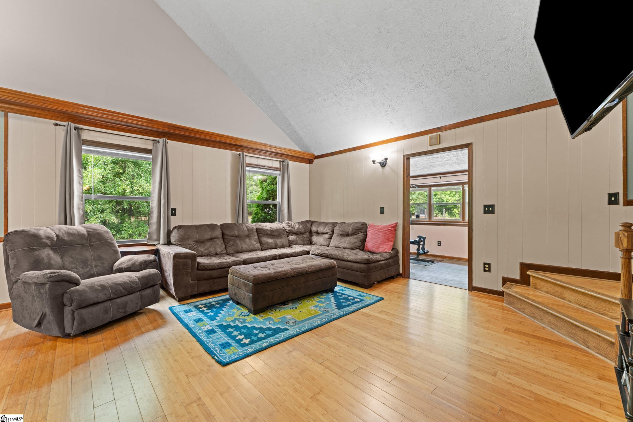 167 Willis Drive Property Photo 7