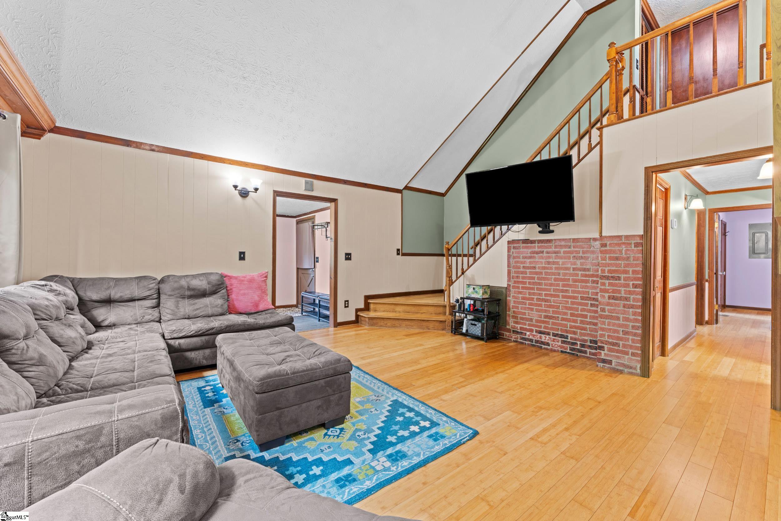 167 Willis Drive Property Photo 8