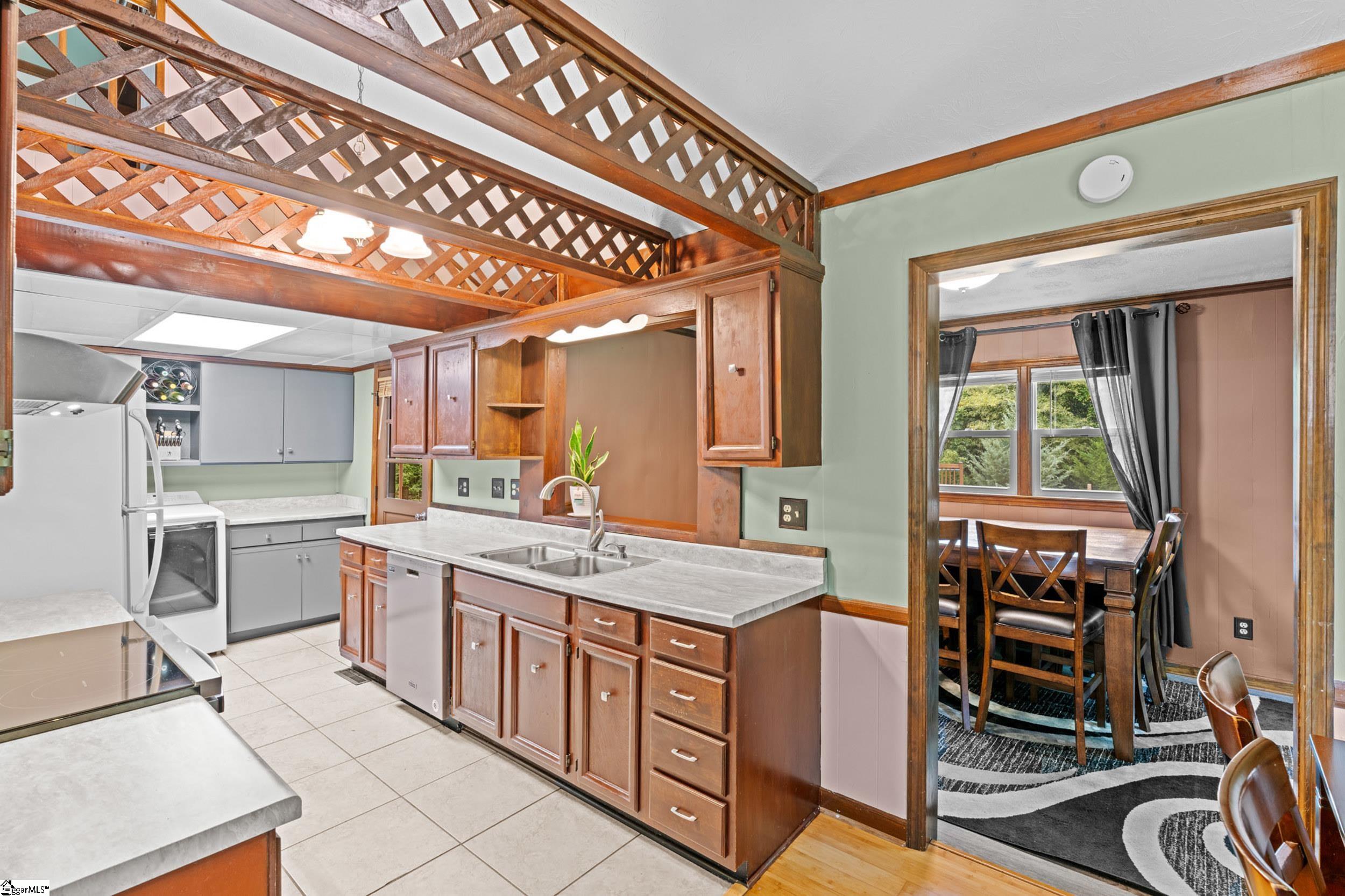 167 Willis Drive Property Photo 11
