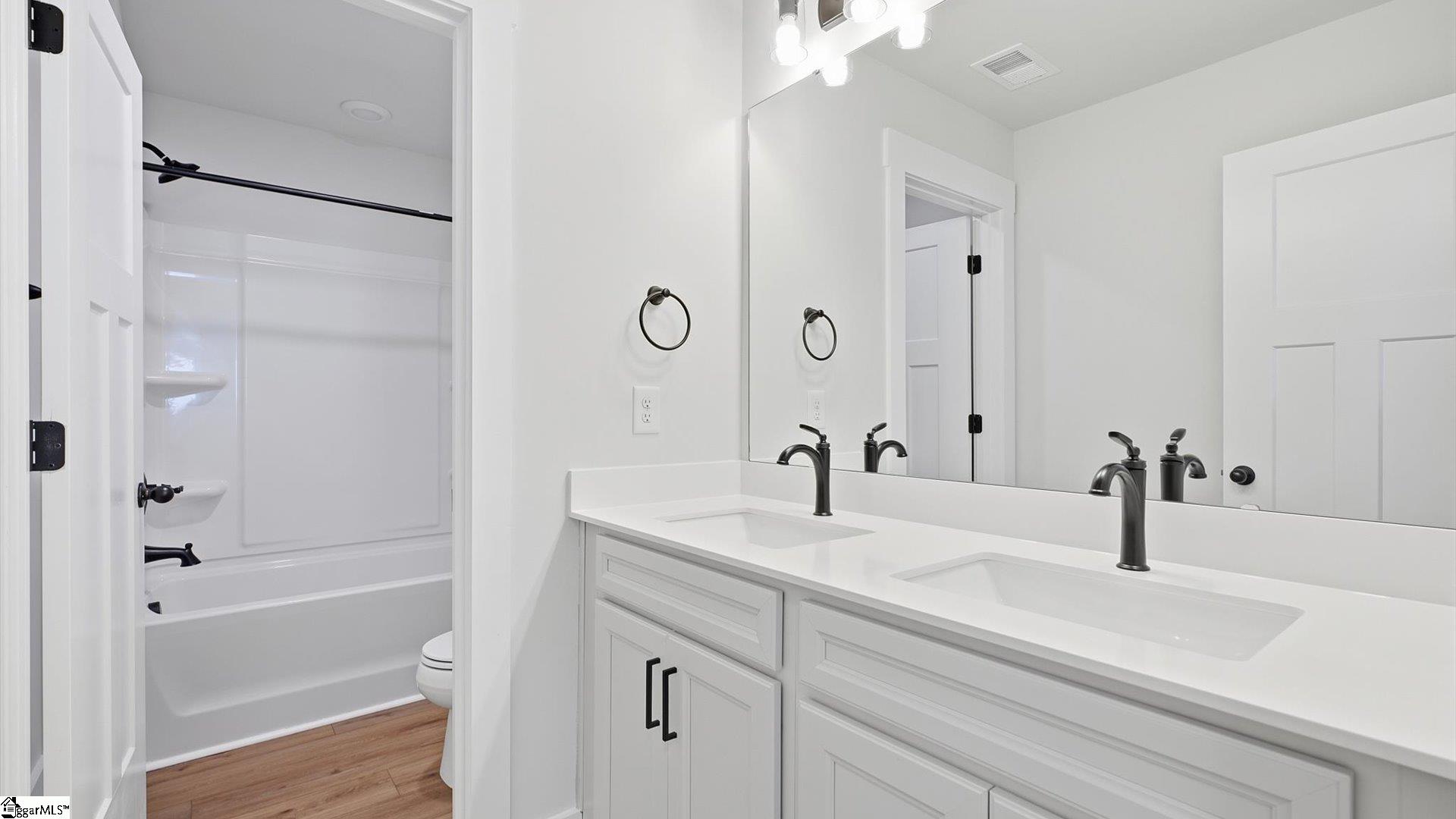 128 Beaverdam Creek Drive Property Photo 30