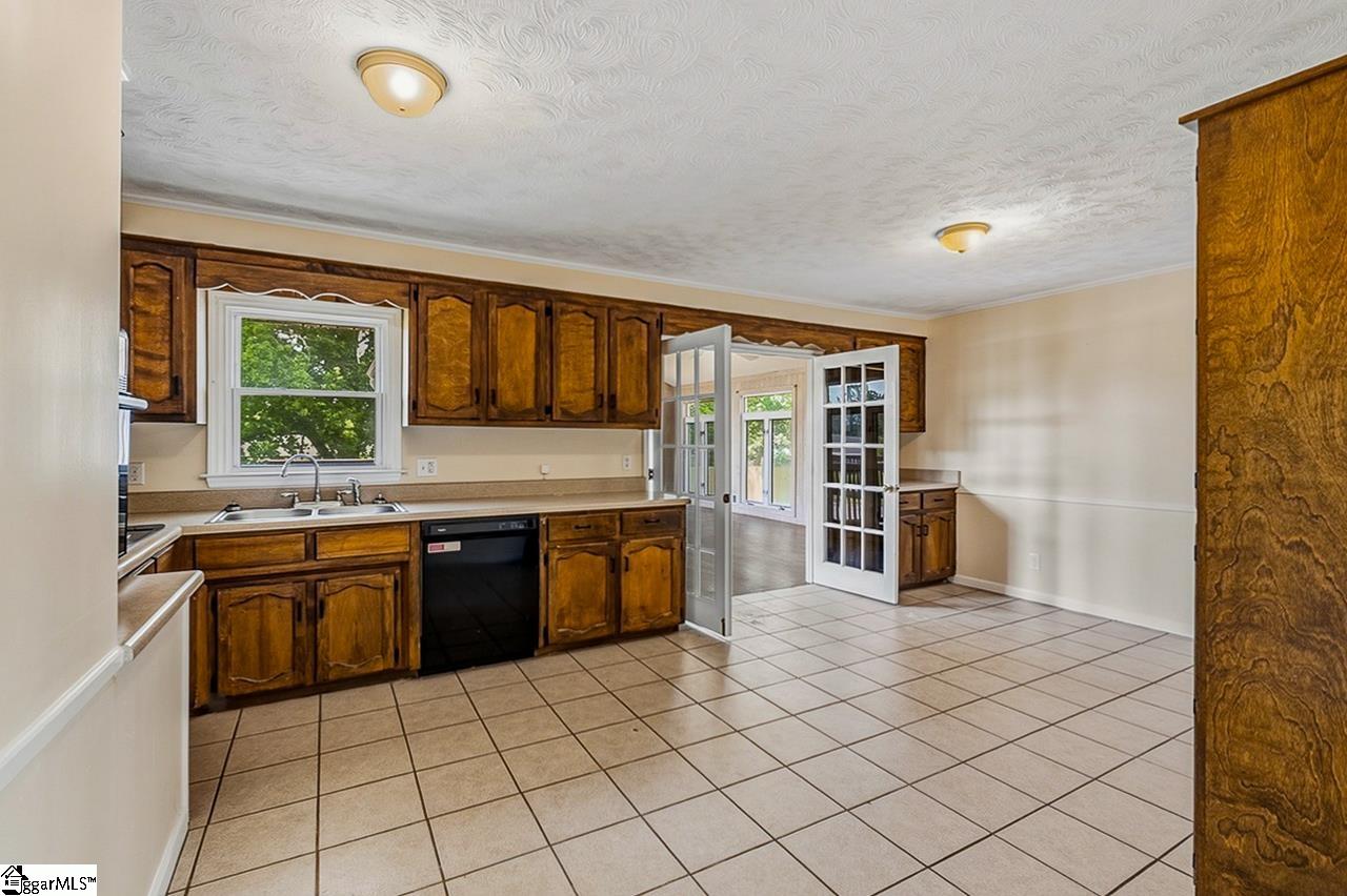 400 Mcabee Road Property Photo 8