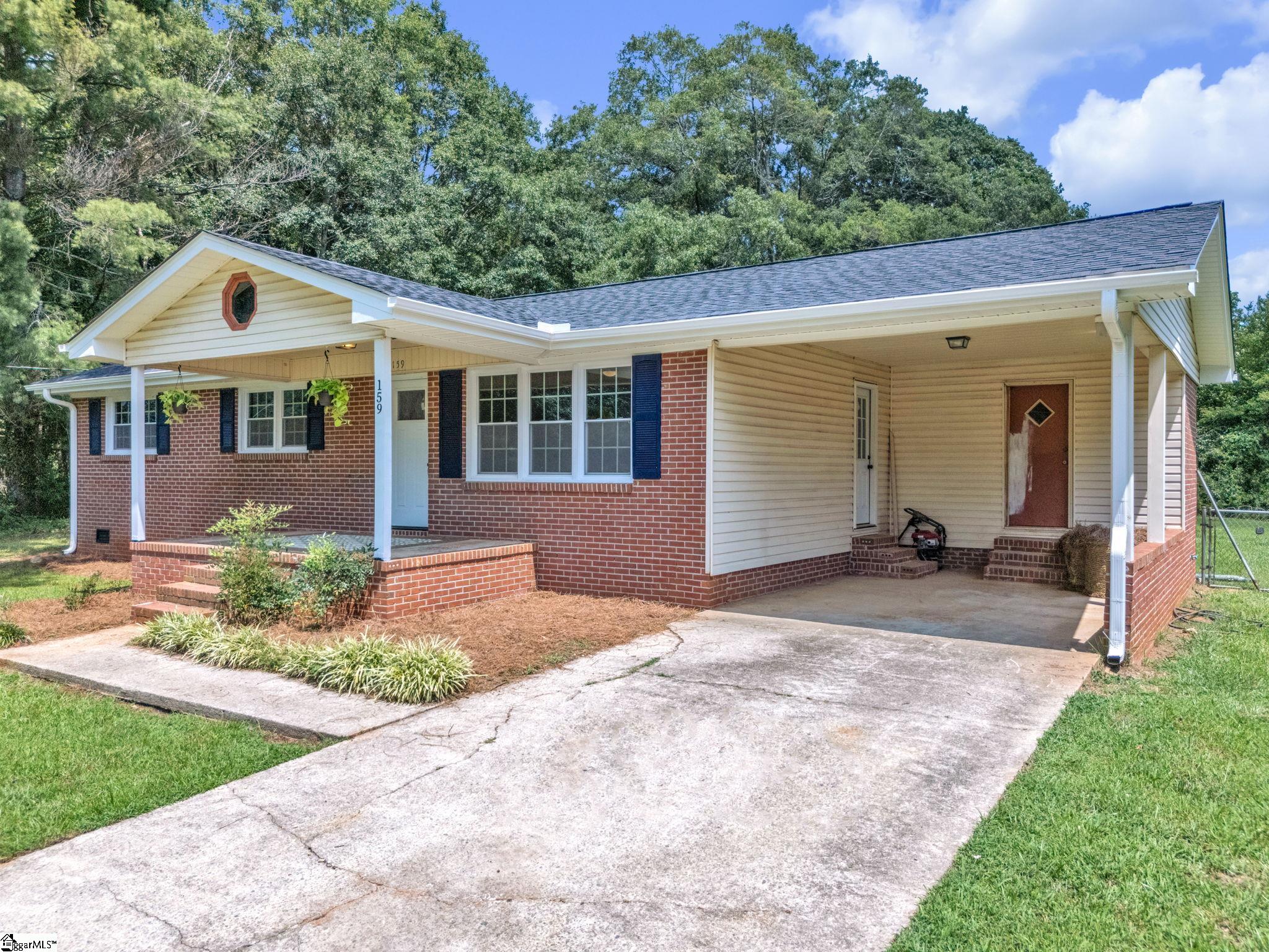 159 Greenbriar Drive Property Photo 3