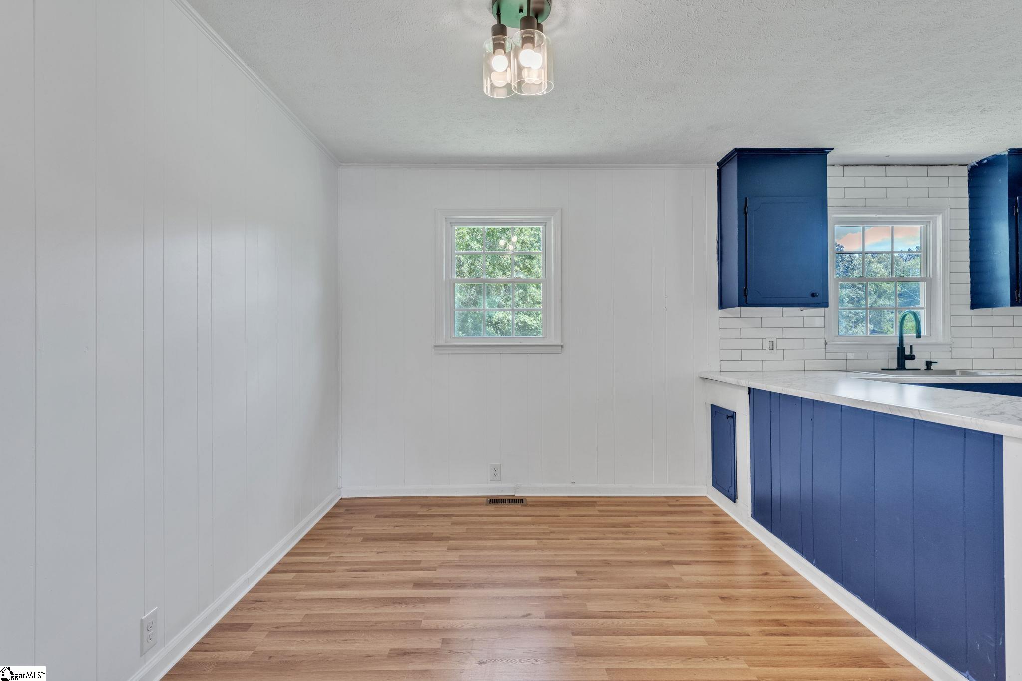 159 Greenbriar Drive Property Photo 10