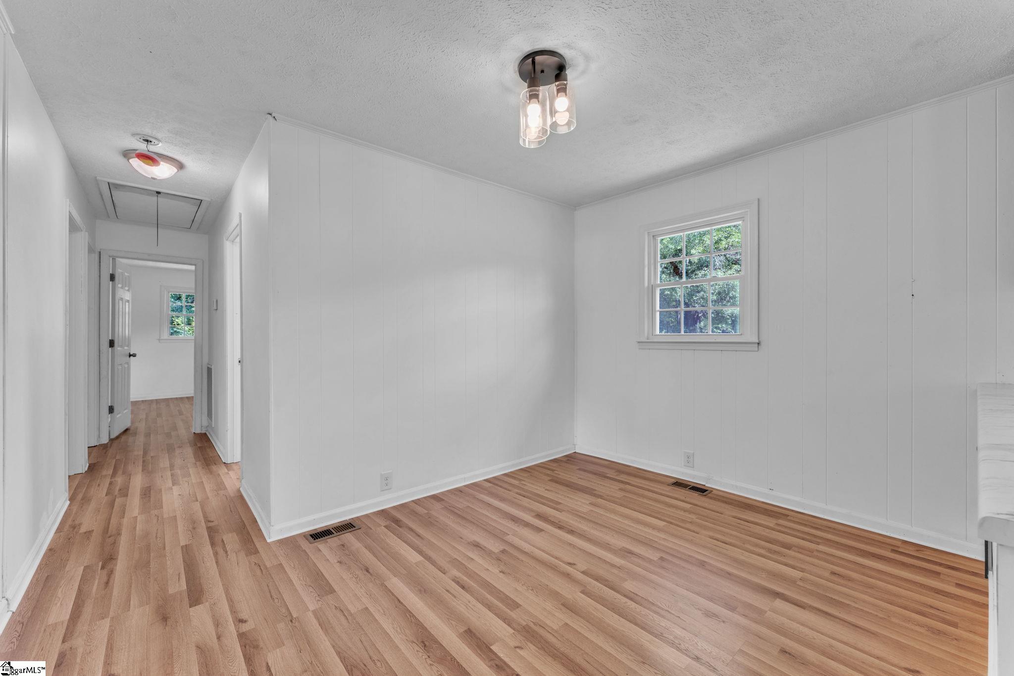 159 Greenbriar Drive Property Photo 15