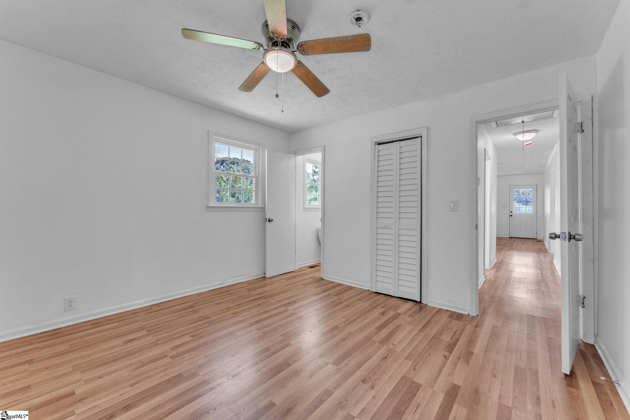 159 Greenbriar Drive Property Photo 18