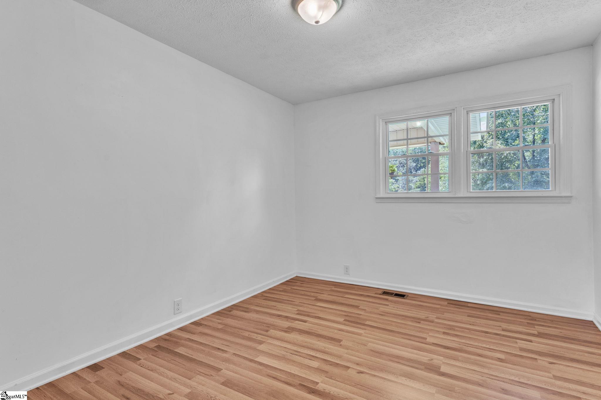 159 Greenbriar Drive Property Photo 21