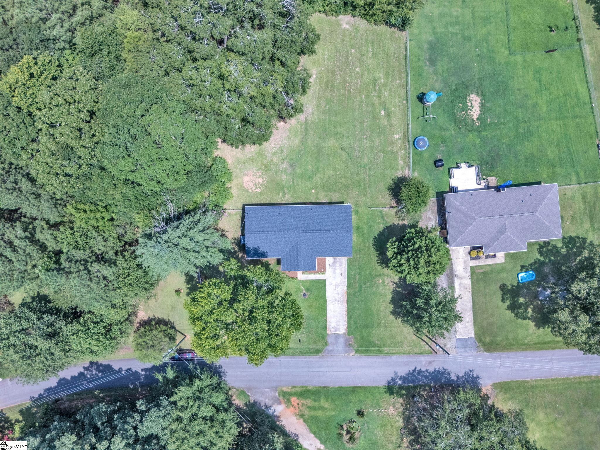 159 Greenbriar Drive Property Photo 28