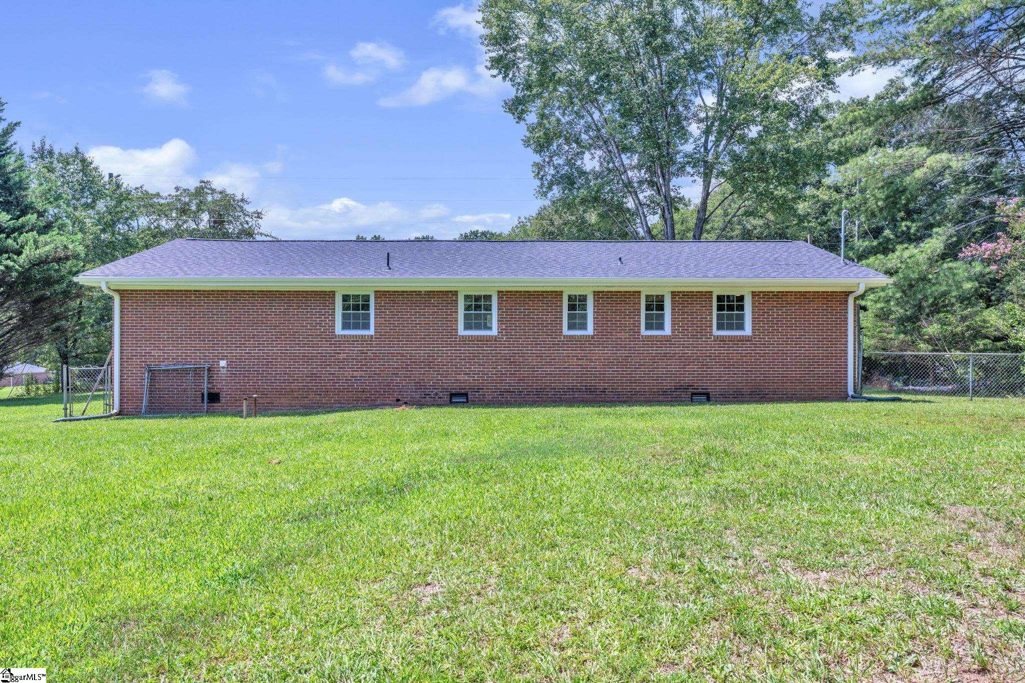 159 Greenbriar Drive Property Photo 33