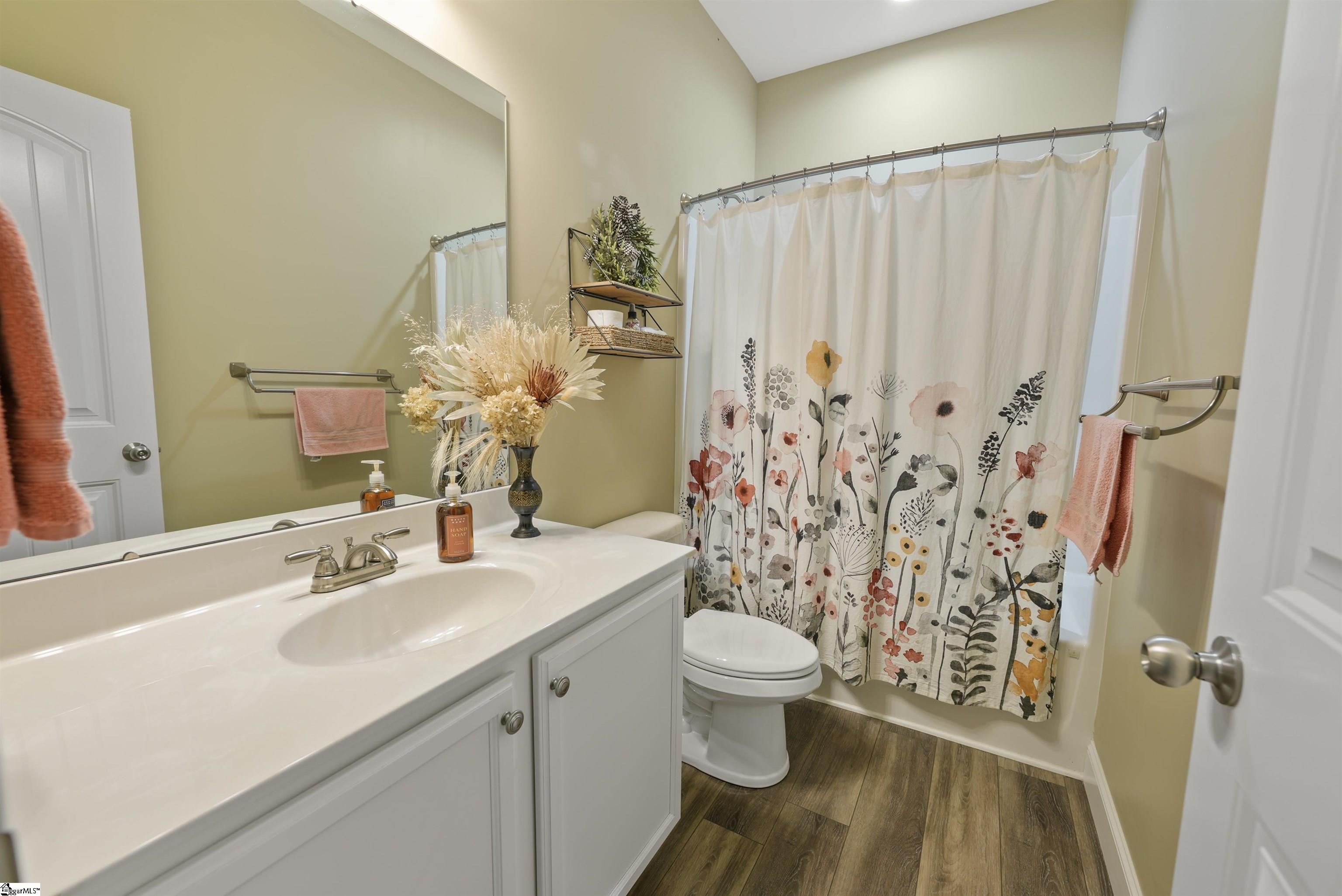238 Inlet Pointe Drive Property Photo 20