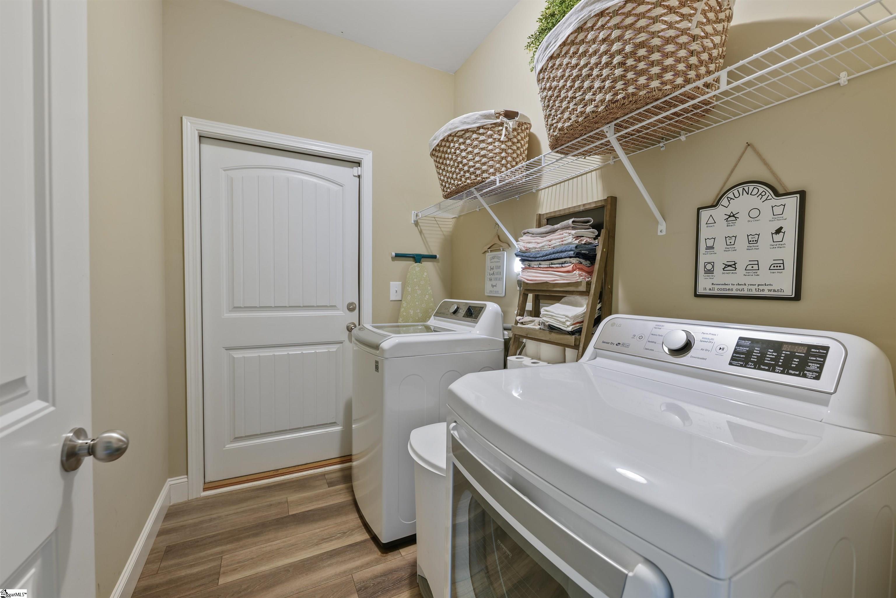 238 Inlet Pointe Drive Property Photo 24