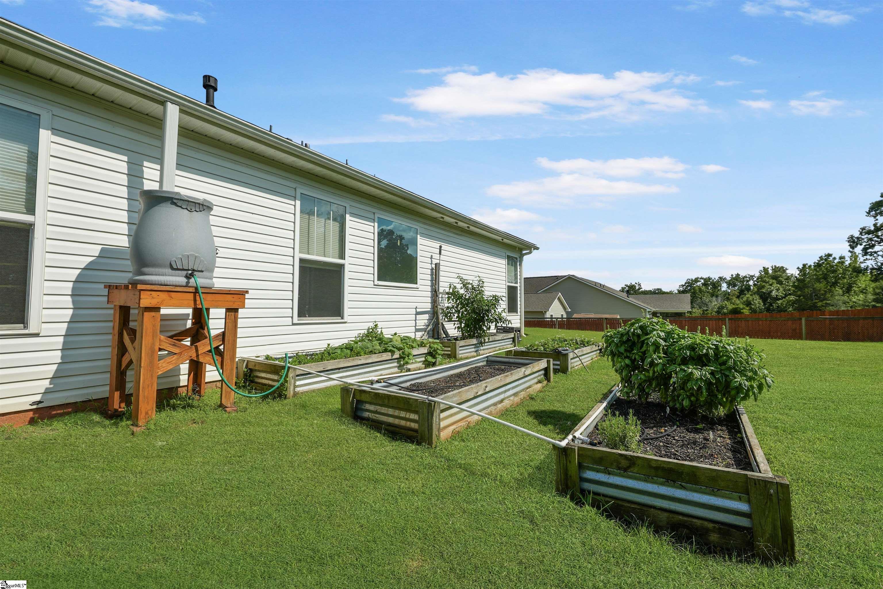 238 Inlet Pointe Drive Property Photo 25