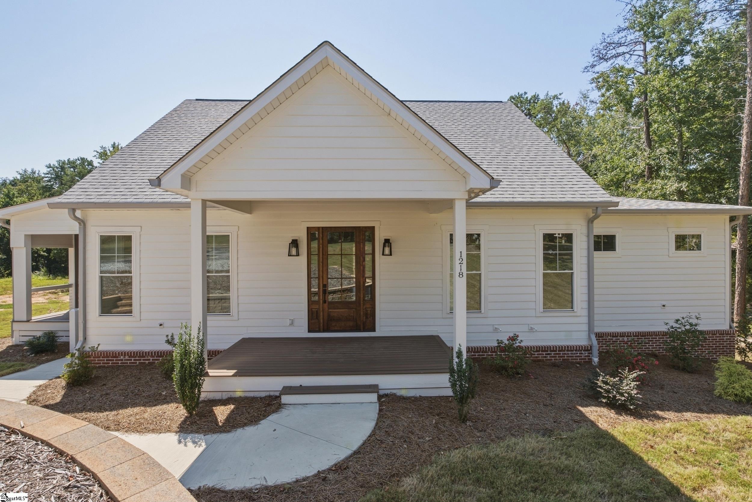 1218 Andersonville Road Property Photo 1