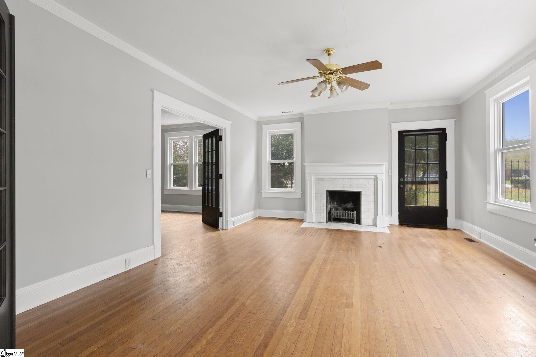 181 N Fairview Avenue Property Photo 4