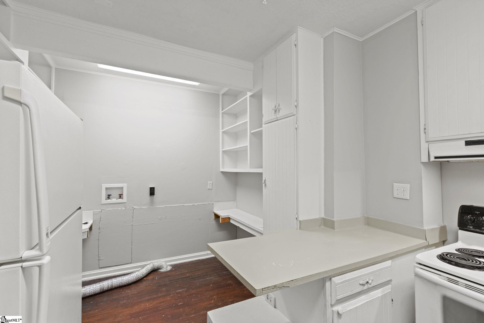 181 N Fairview Avenue Property Photo 13
