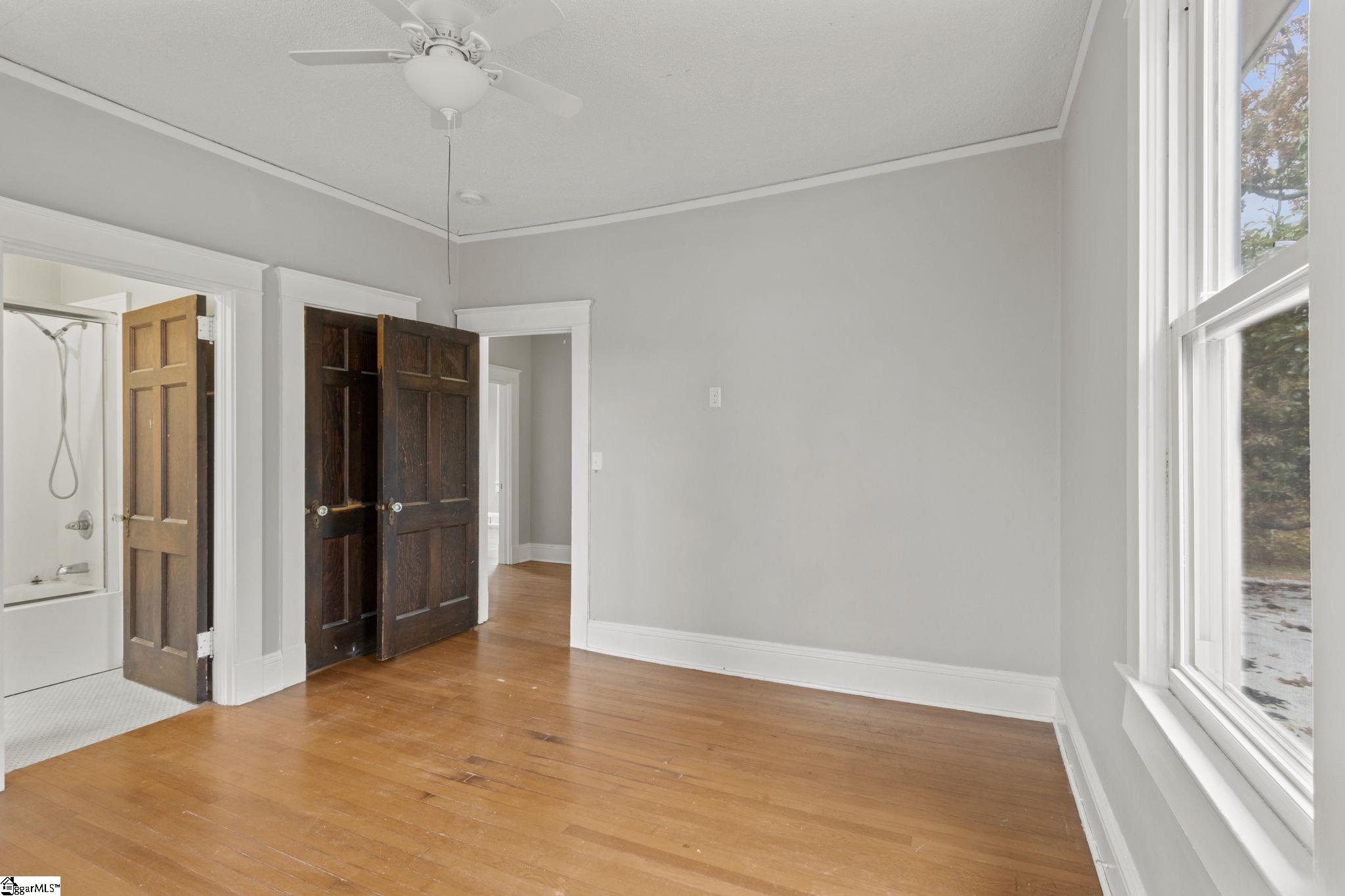 181 N Fairview Avenue Property Photo 16