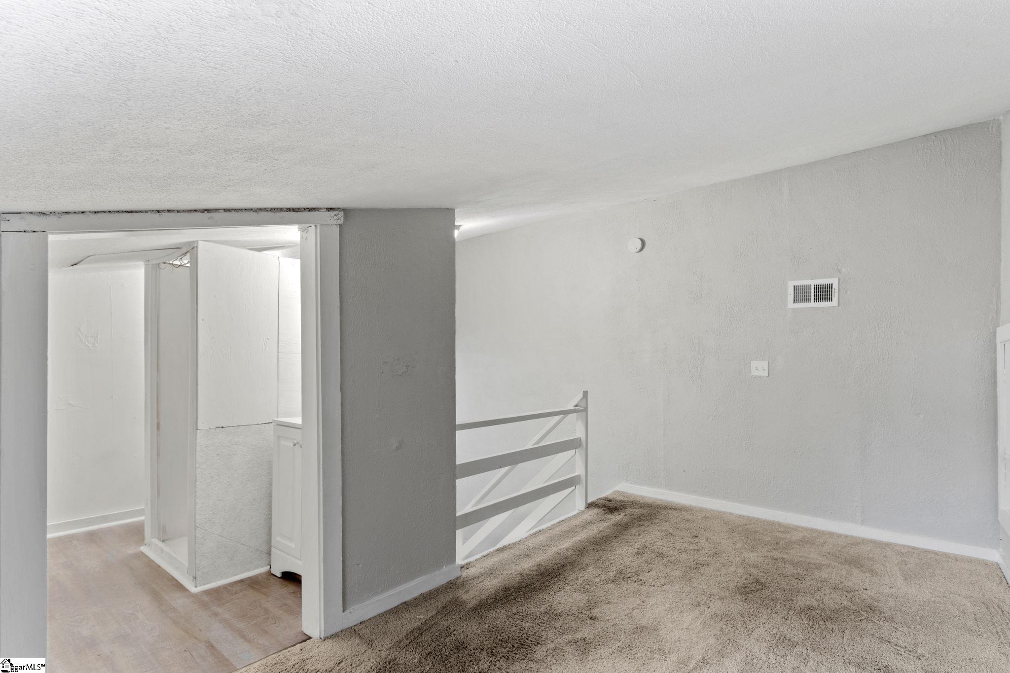 181 N Fairview Avenue Property Photo 30