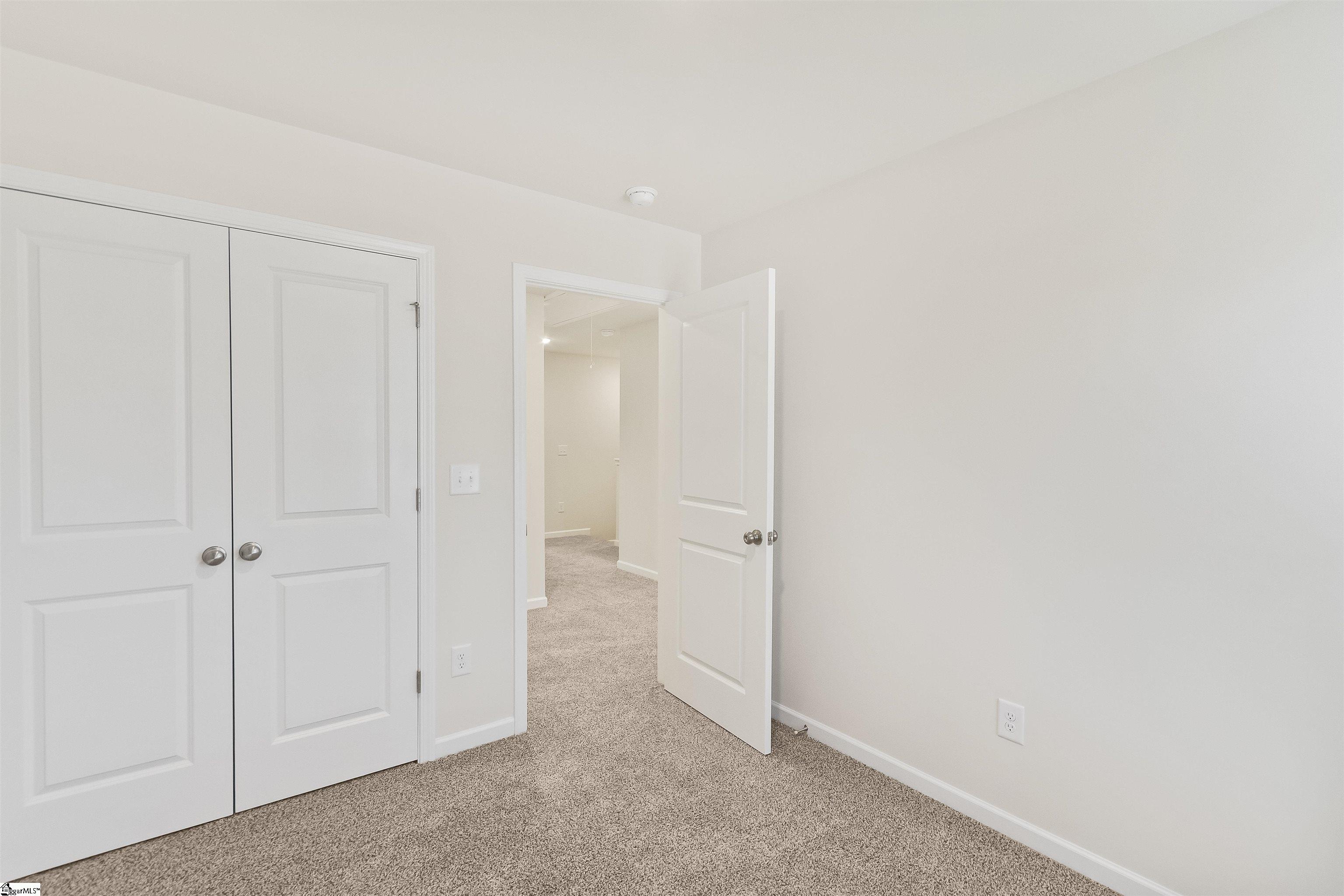 8 Stoneview Way Property Photo 12