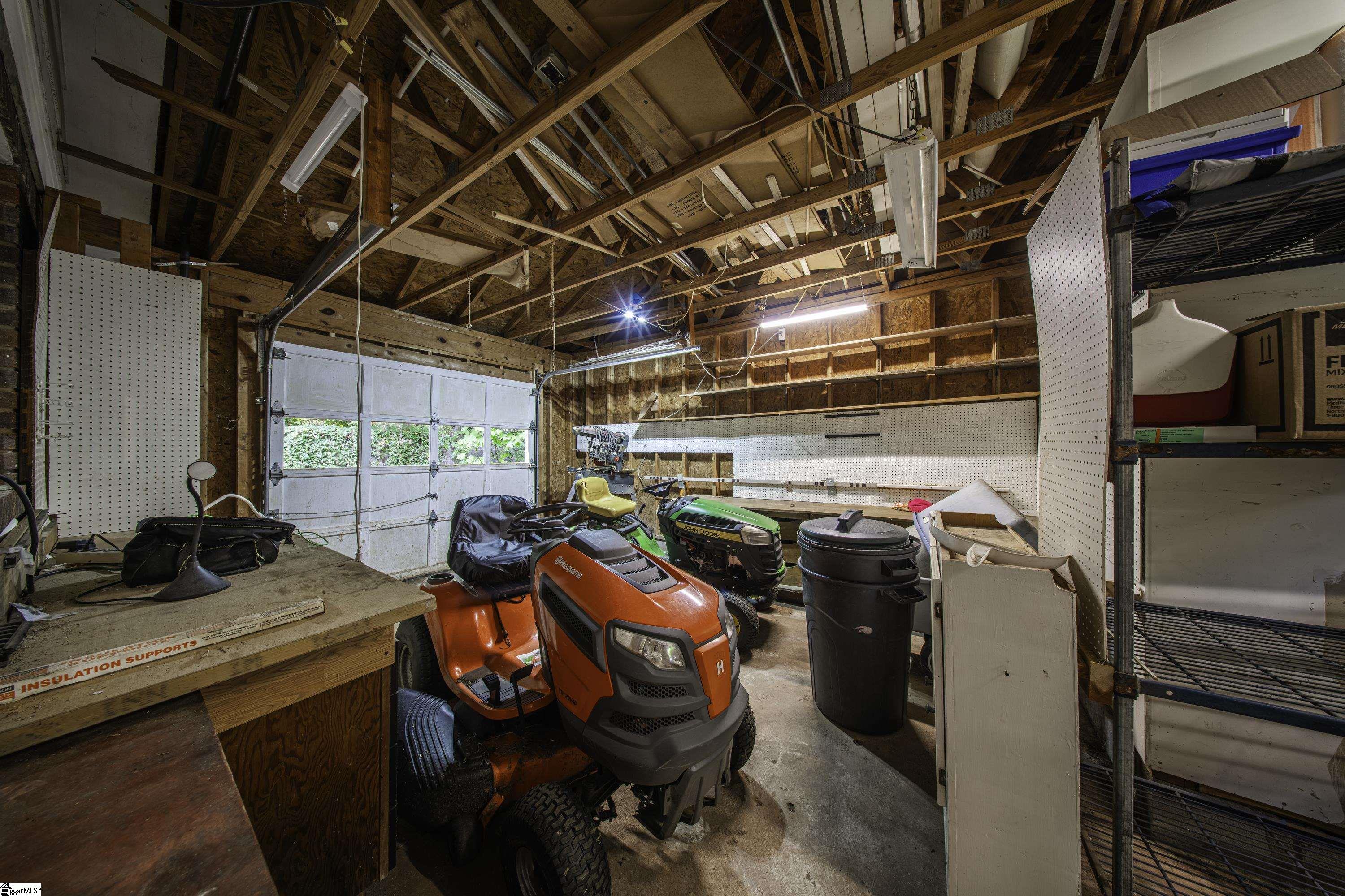 225 Walnut Hill Lane Property Photo 40